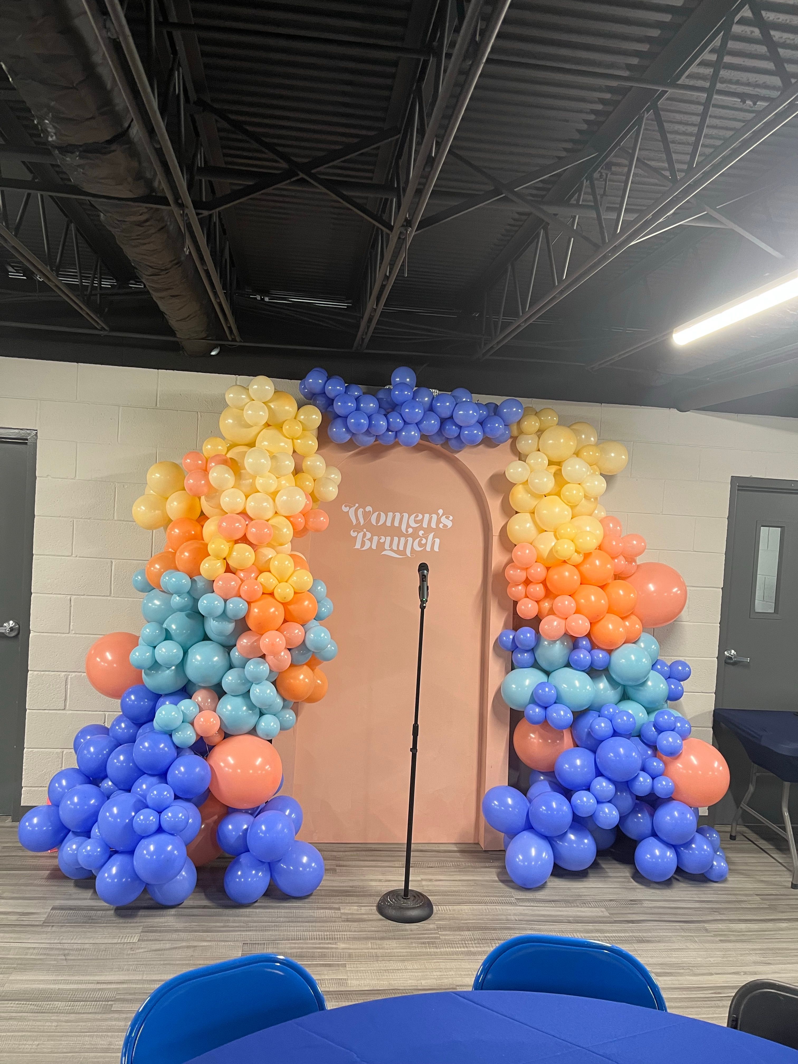 themed balloon installation