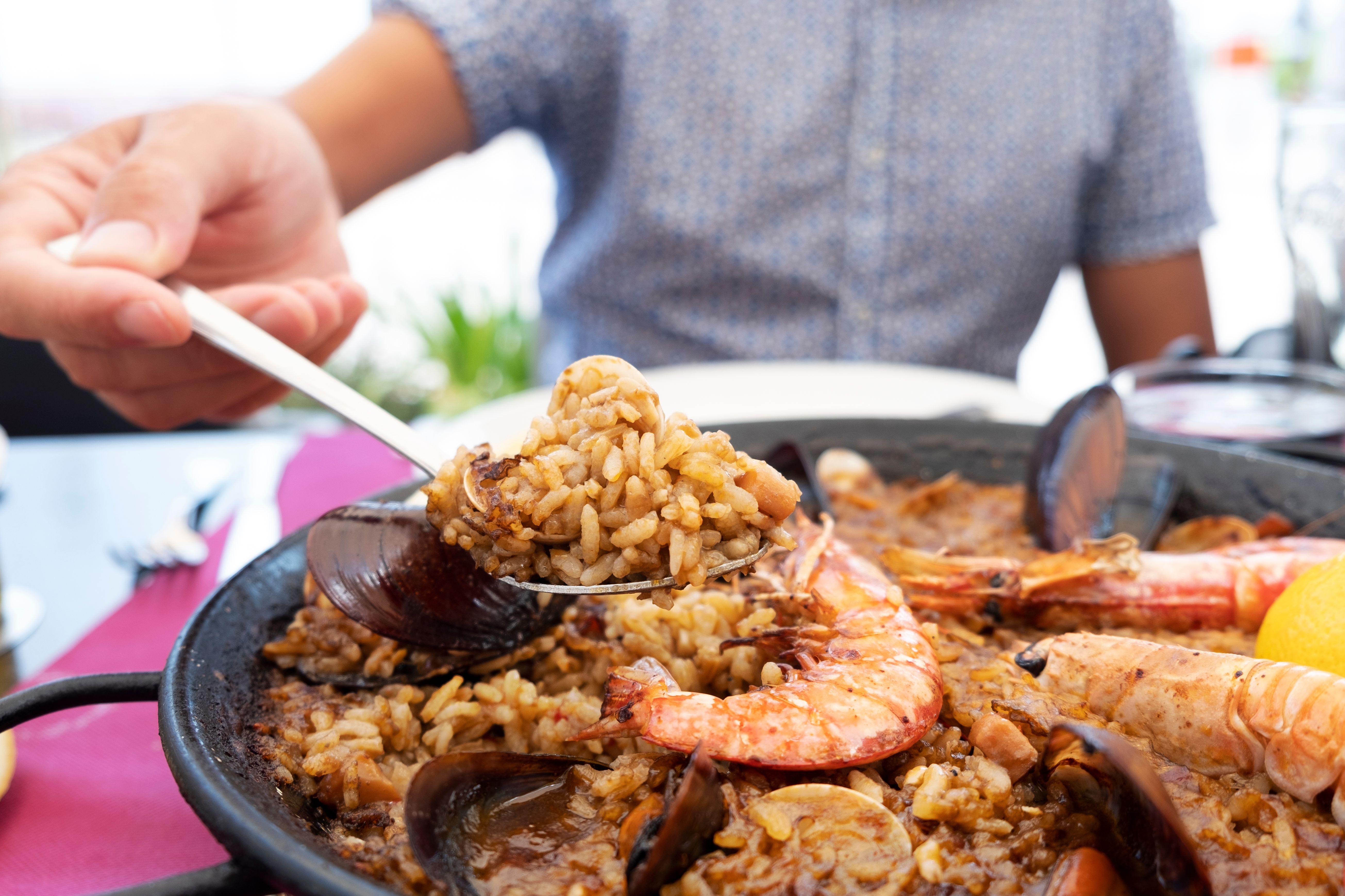paella serving