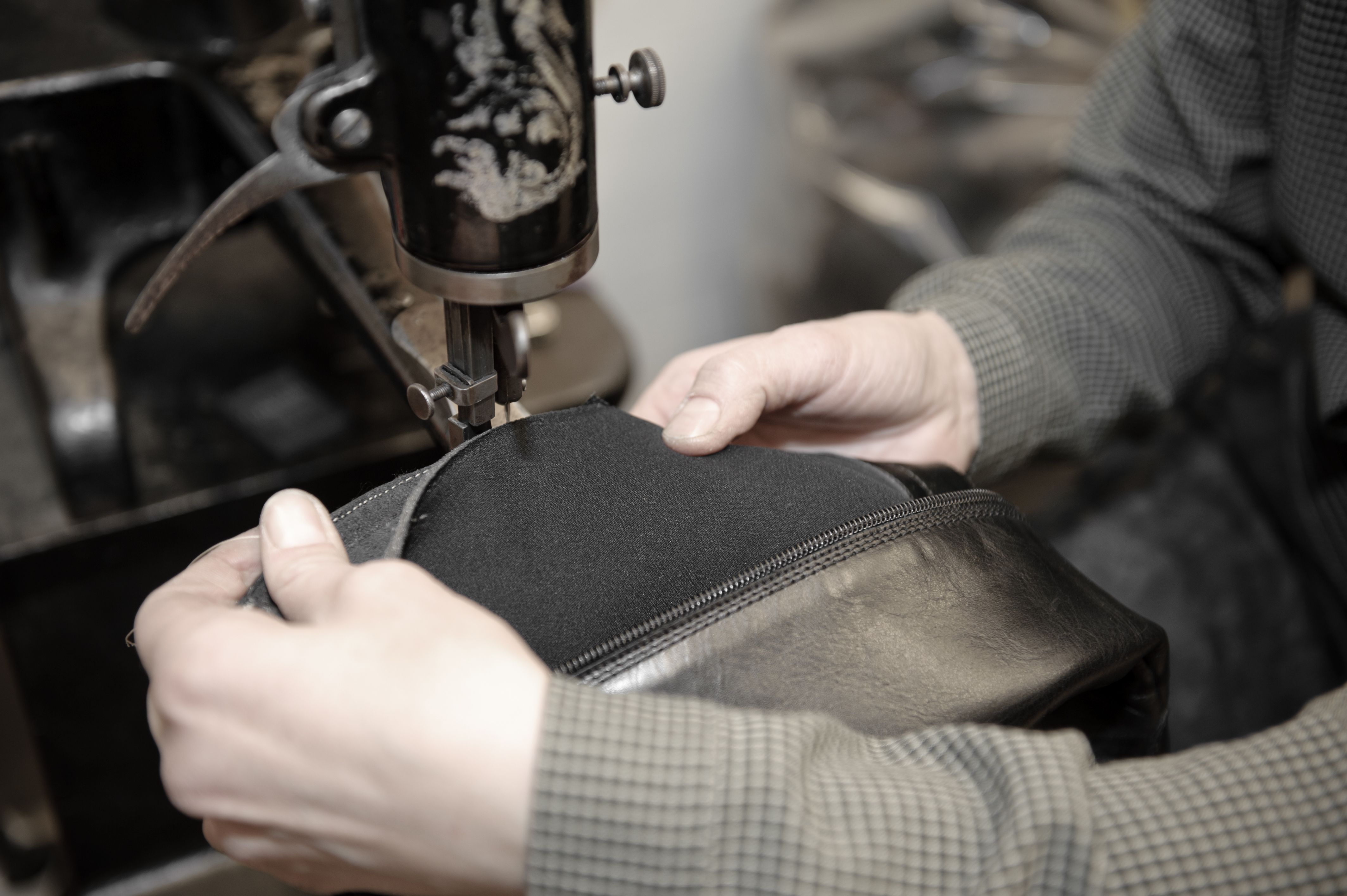 zipper repair service