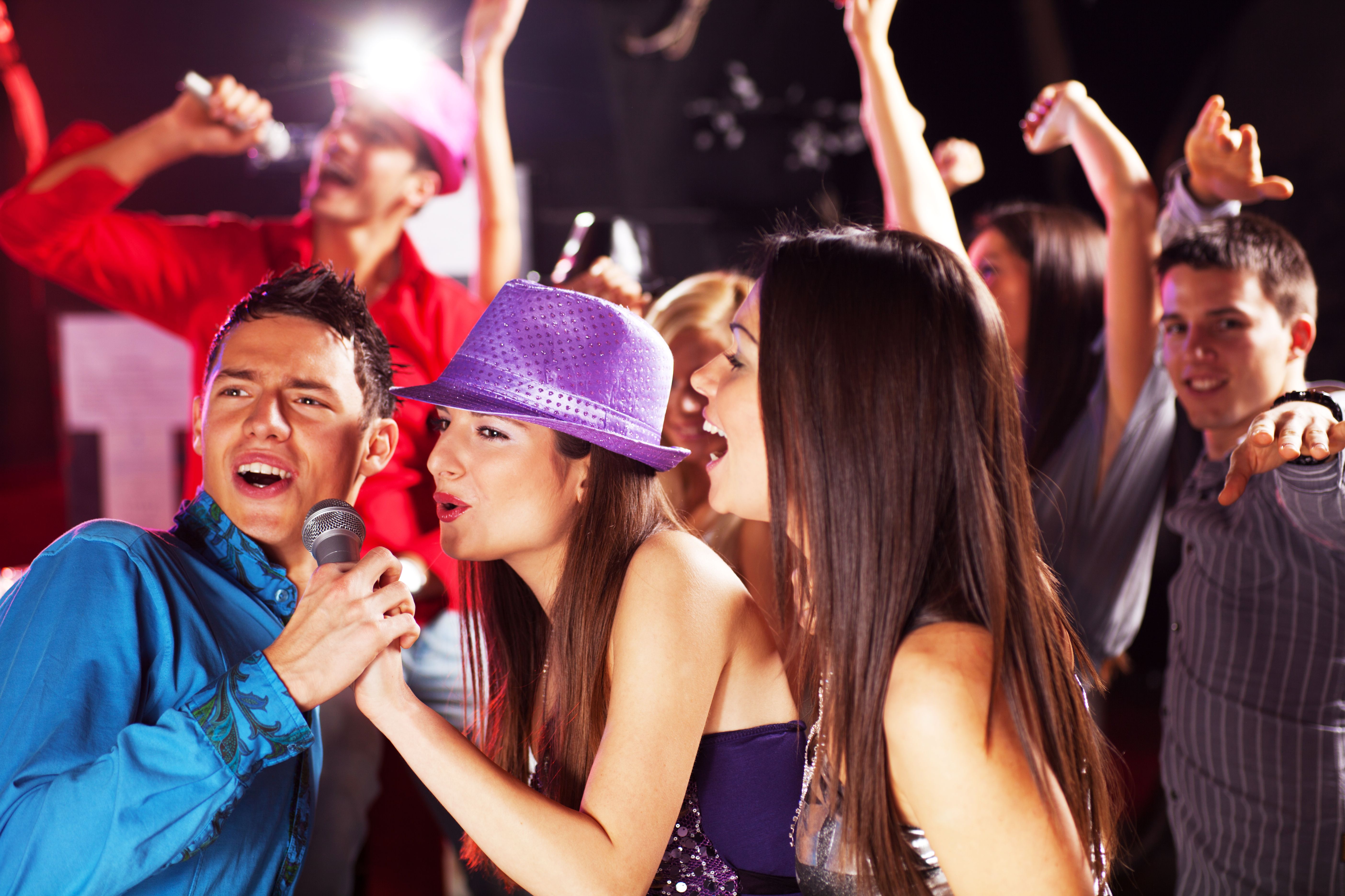 karaoke crowd