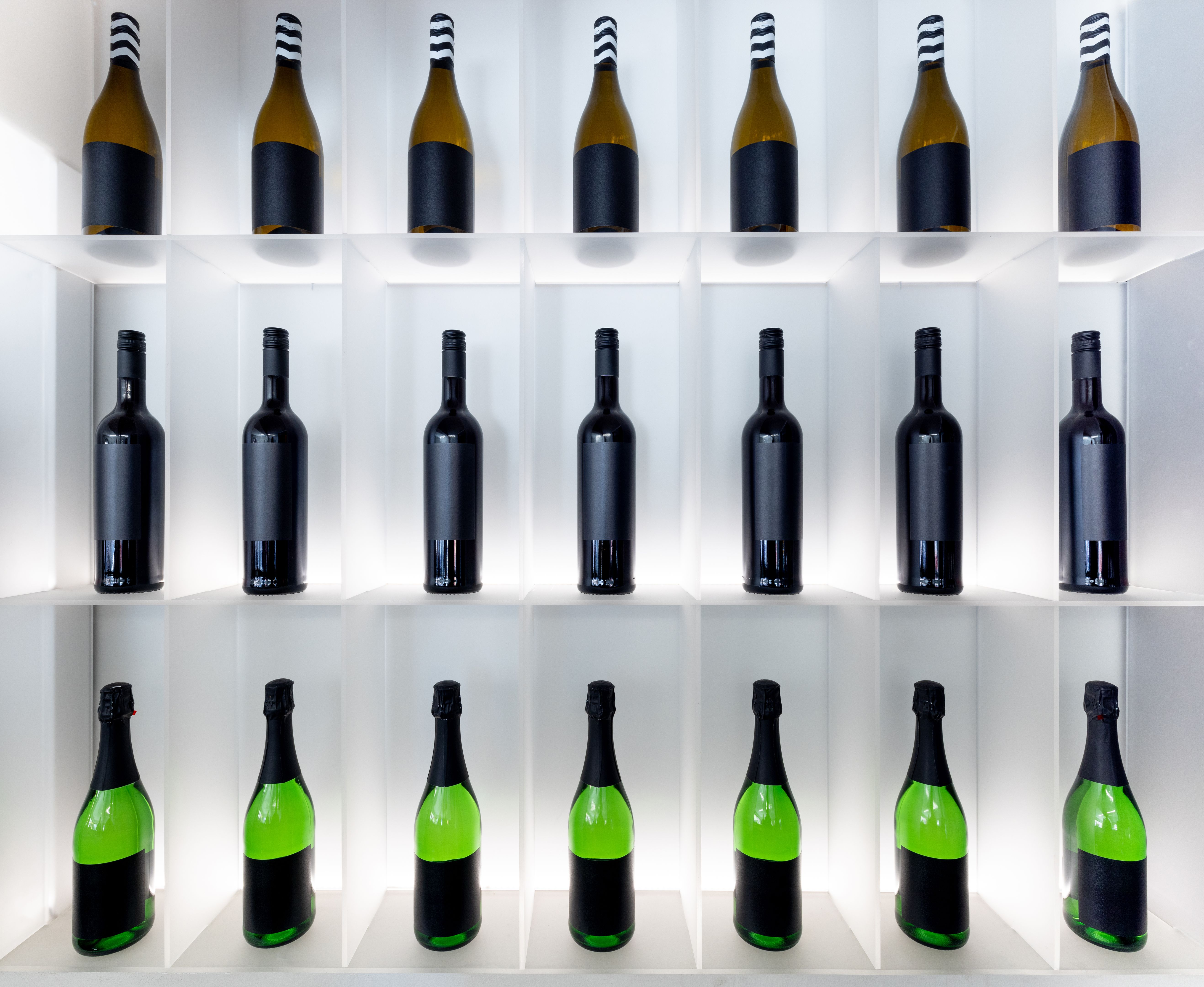 Flaschen Weißwein Rotwein & Champagner