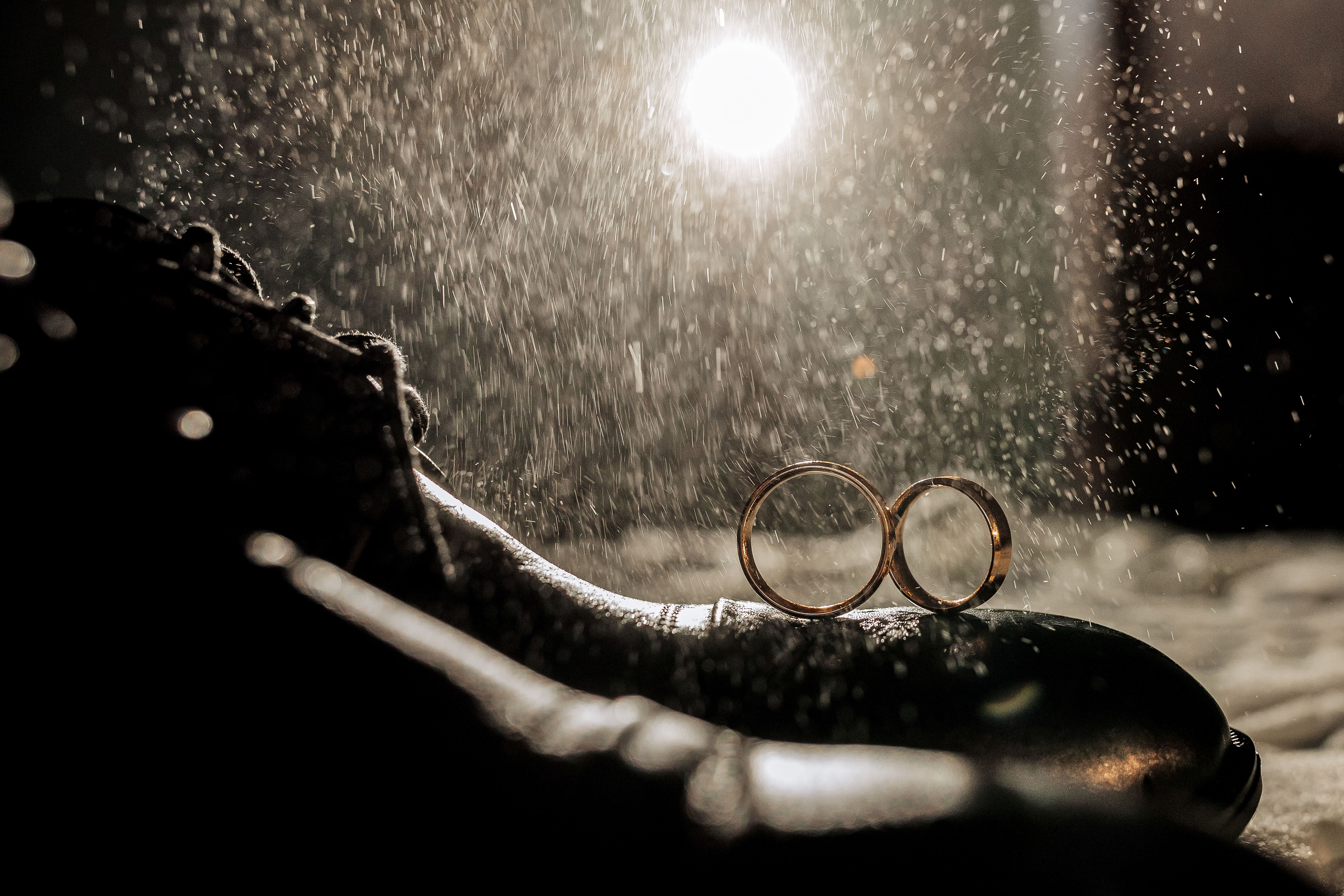 wedding photography rain