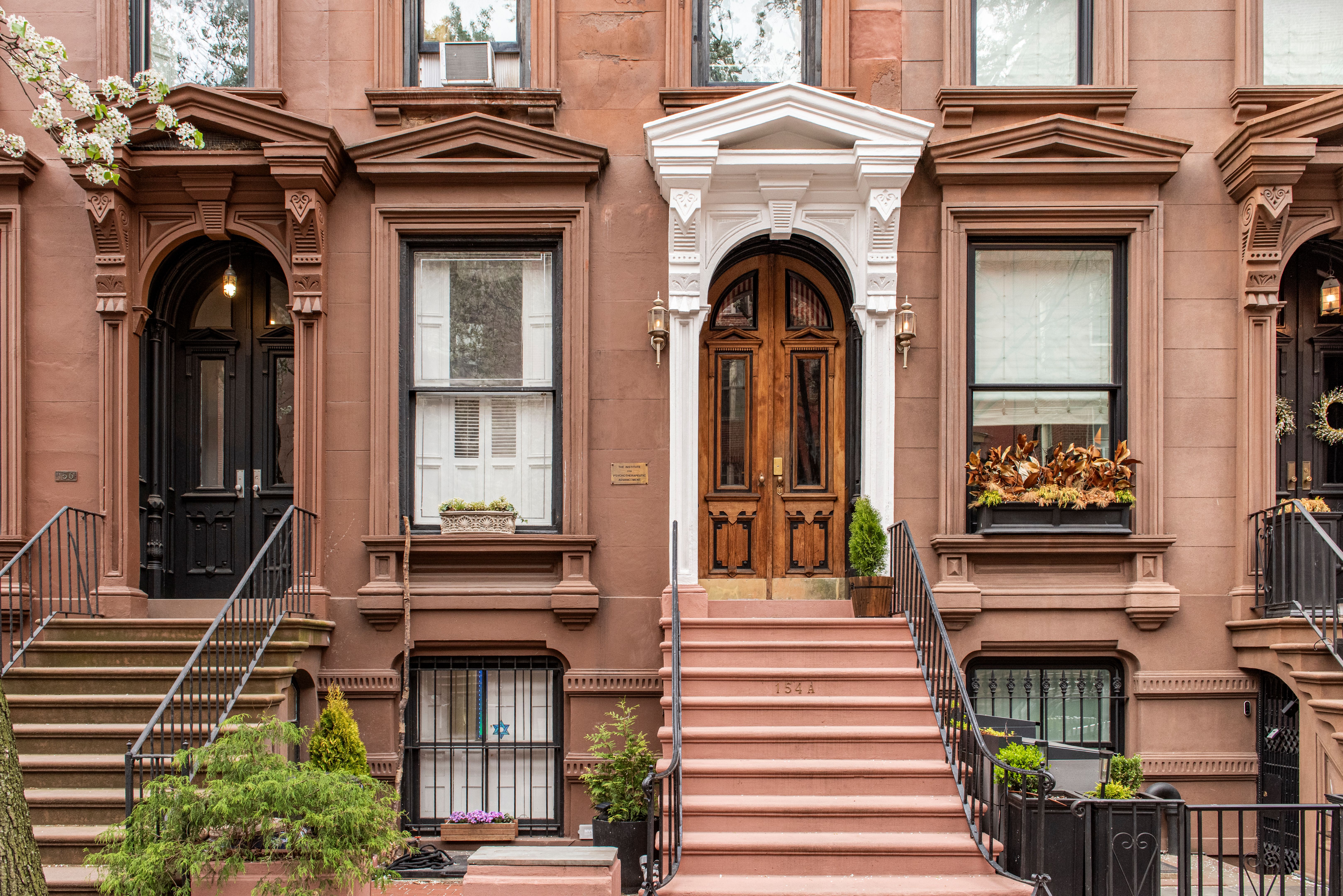 View of an entrance to a building at Brooklyn Heights, New York city, USA.