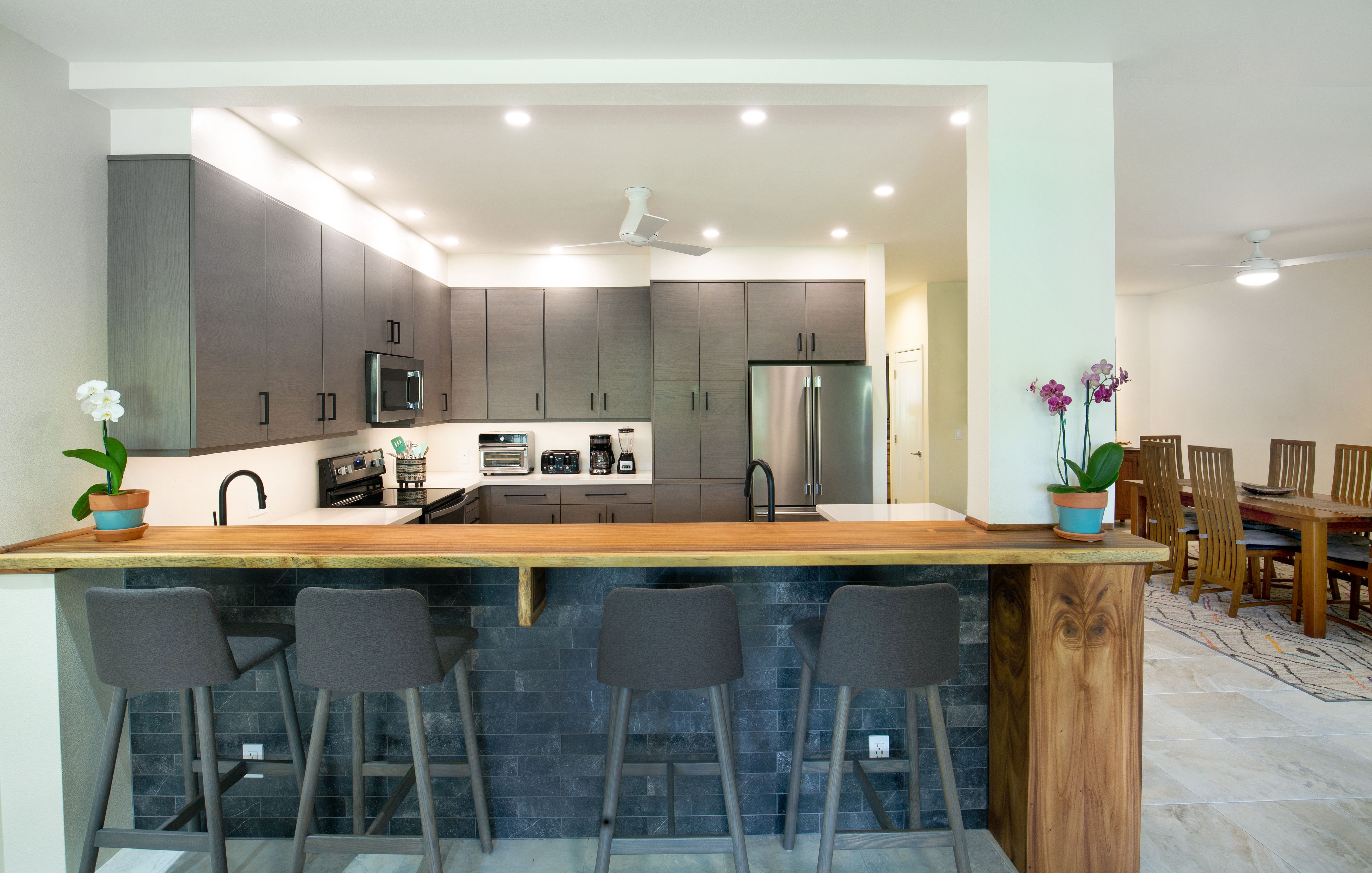 Home Improvement Remodeled Contemporary Kitchen Design in Residential Condominium Apartment Home