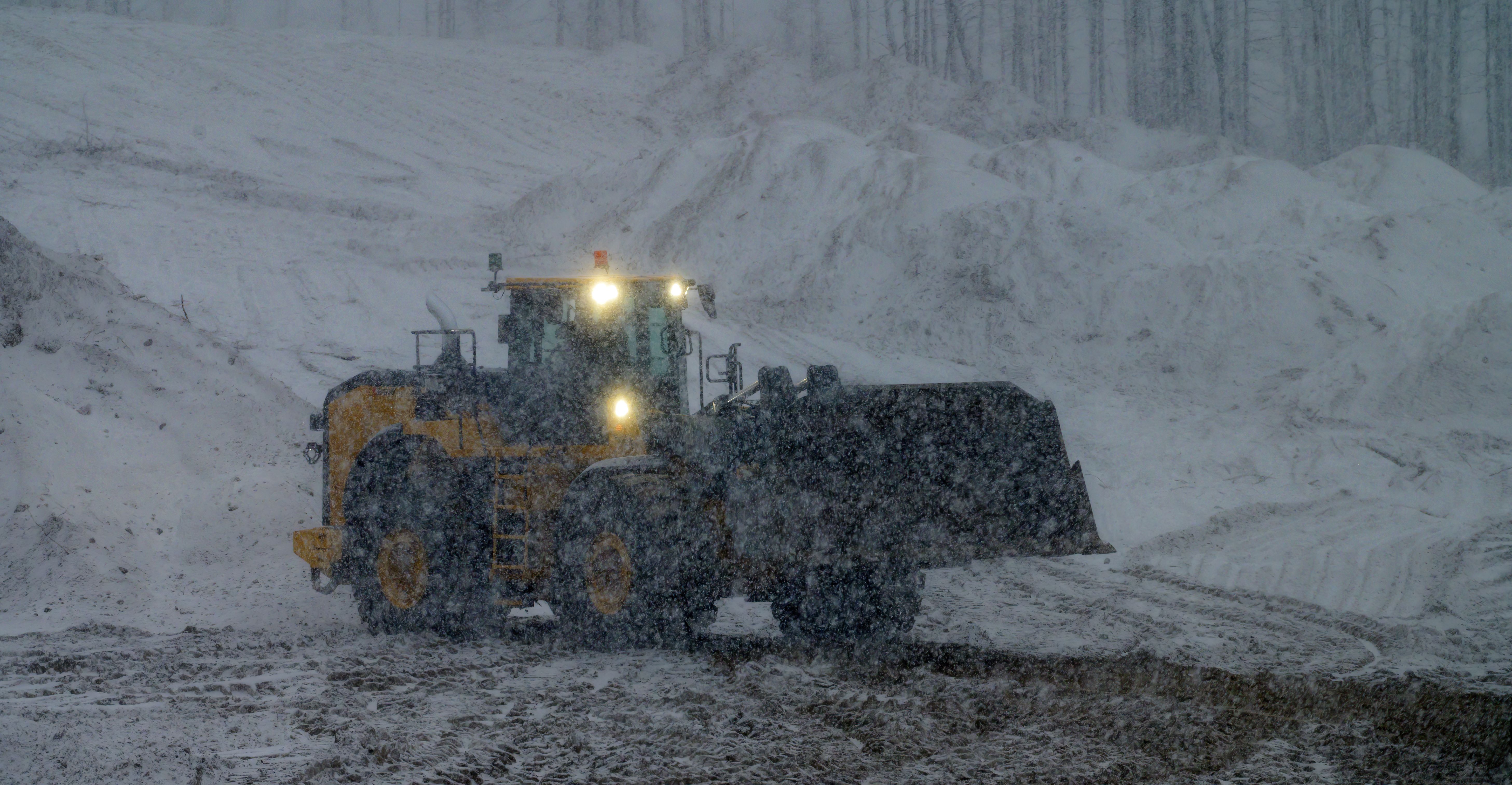 mining equipment winter