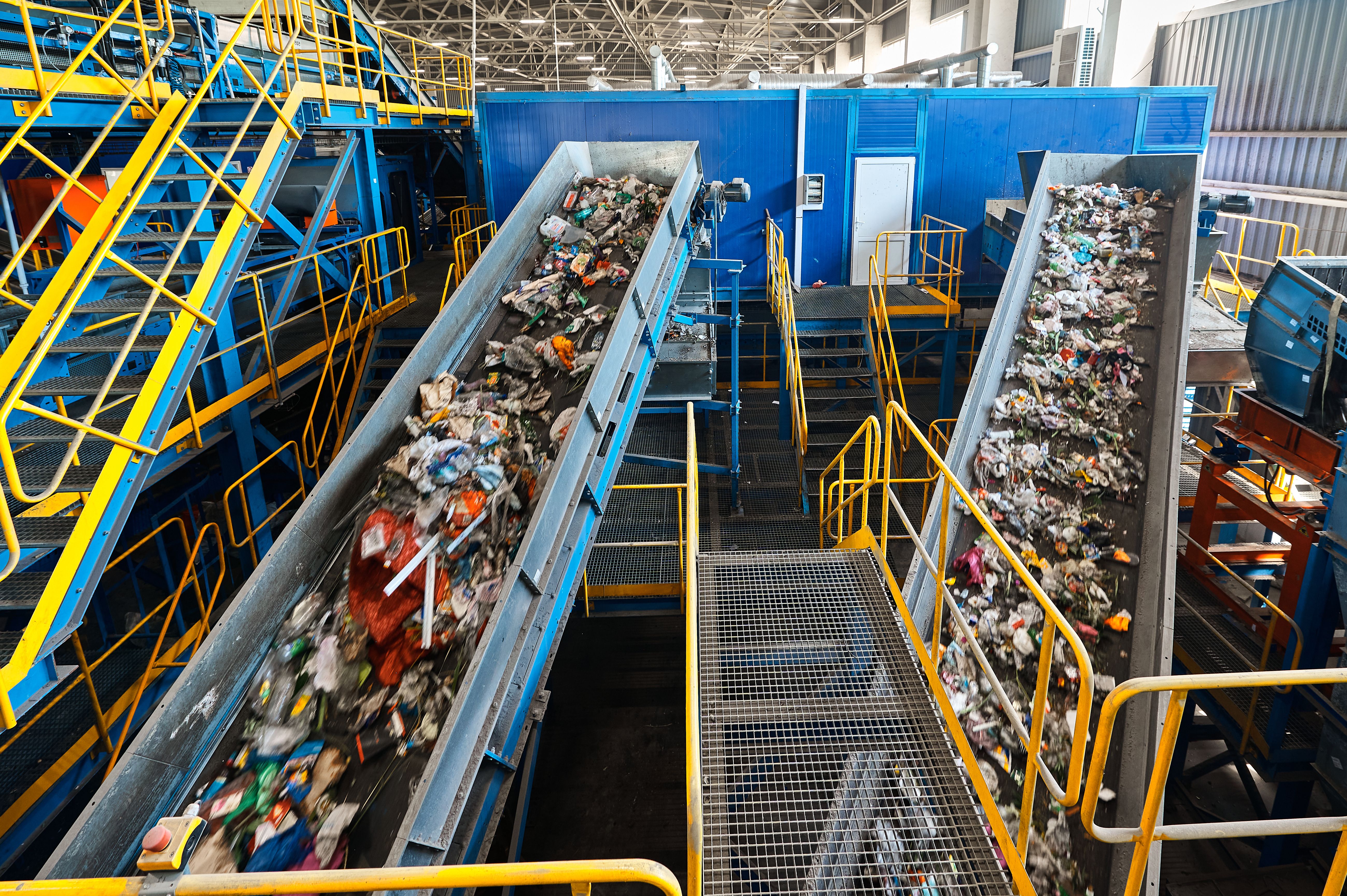 sorting recyclable materials