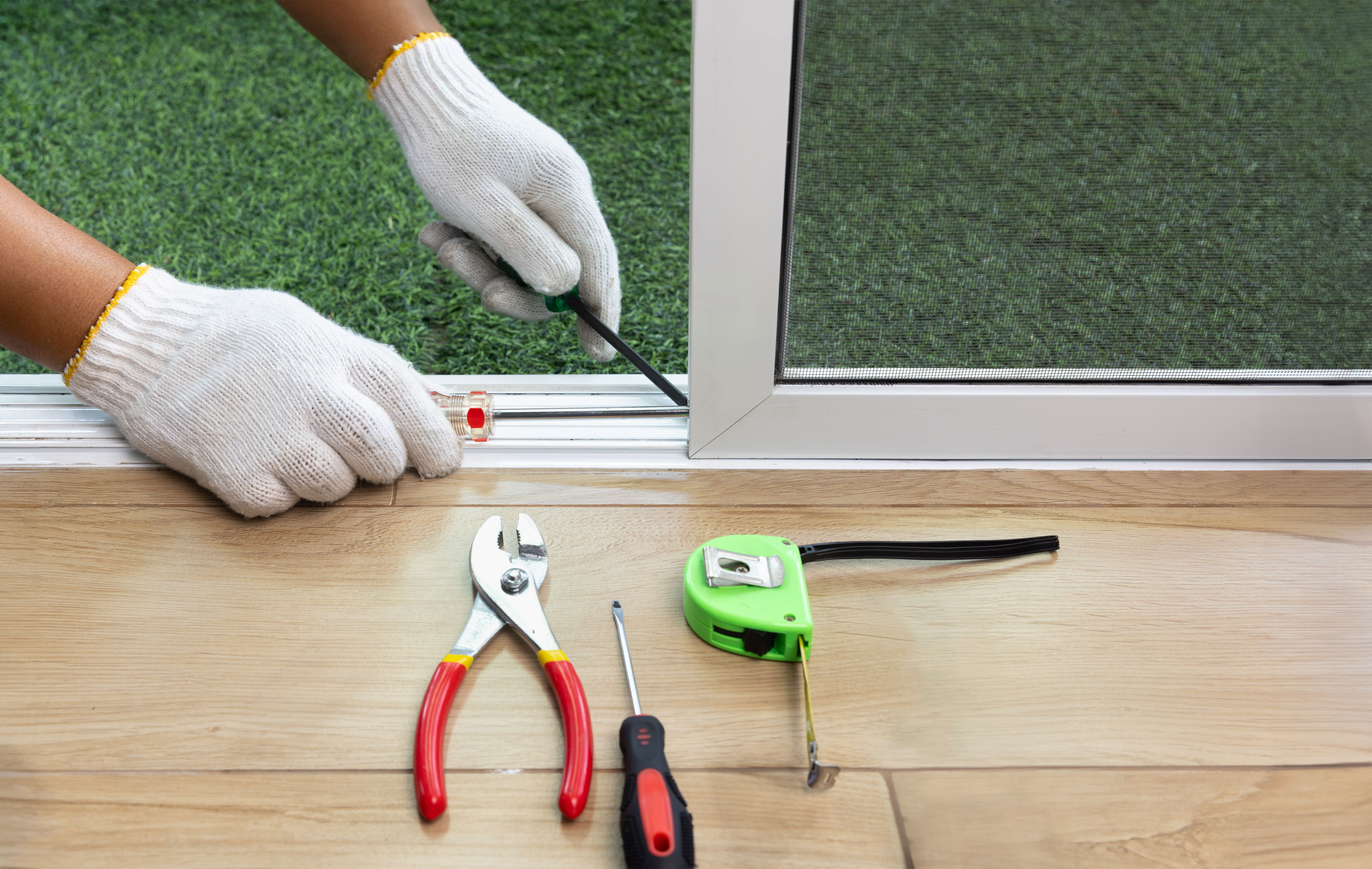 sliding door problems