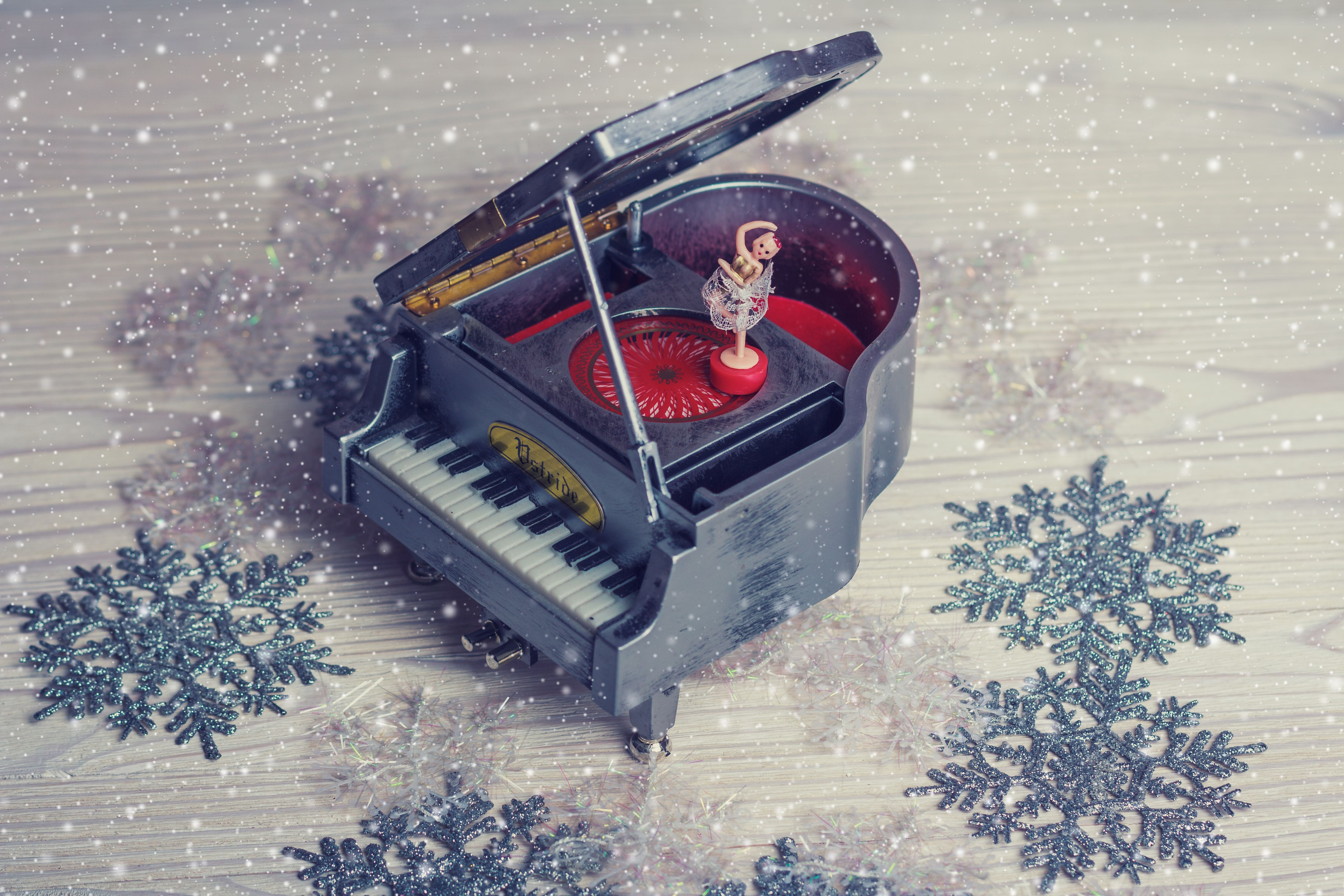 winter piano