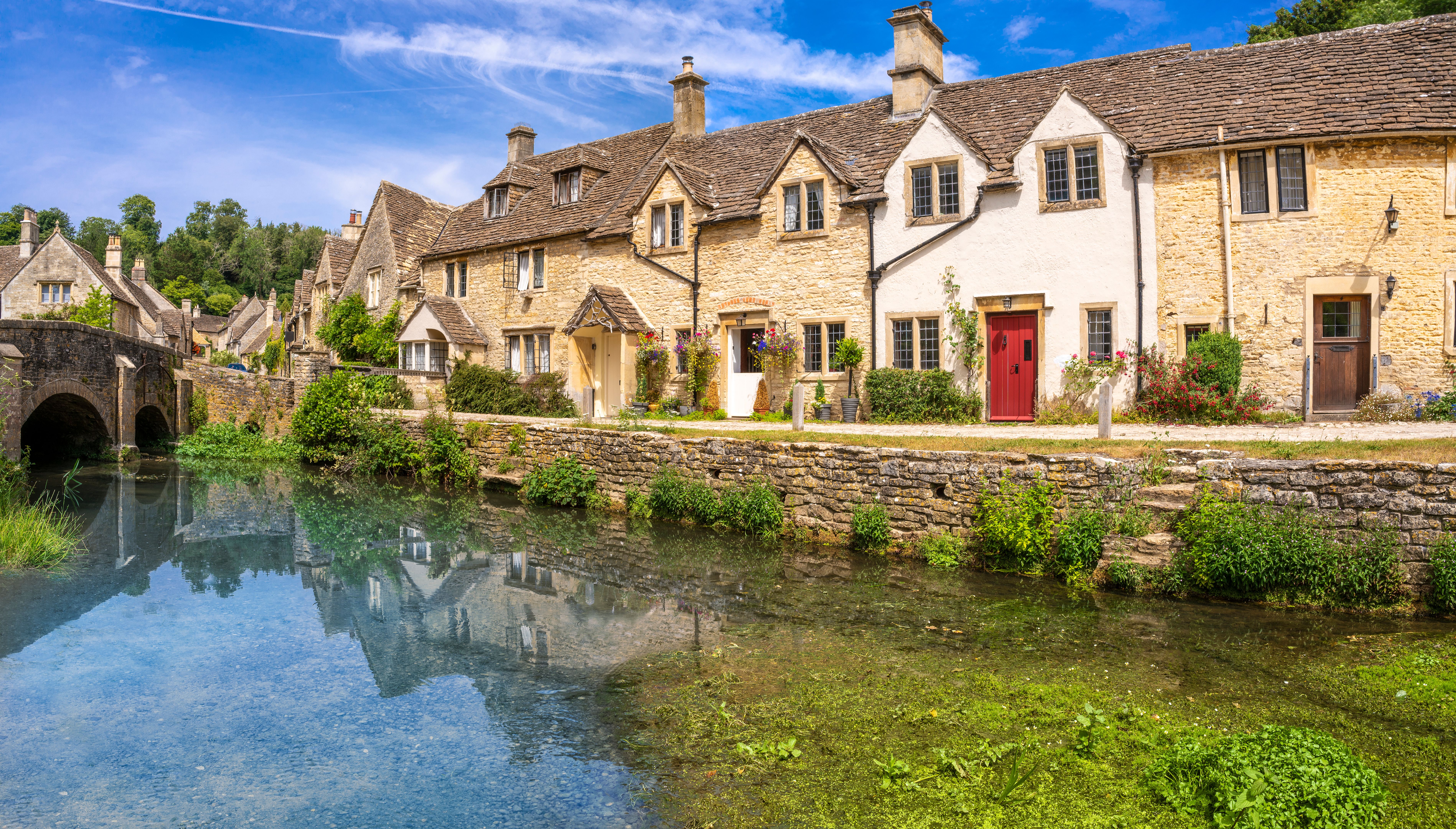 cotswolds village spring
