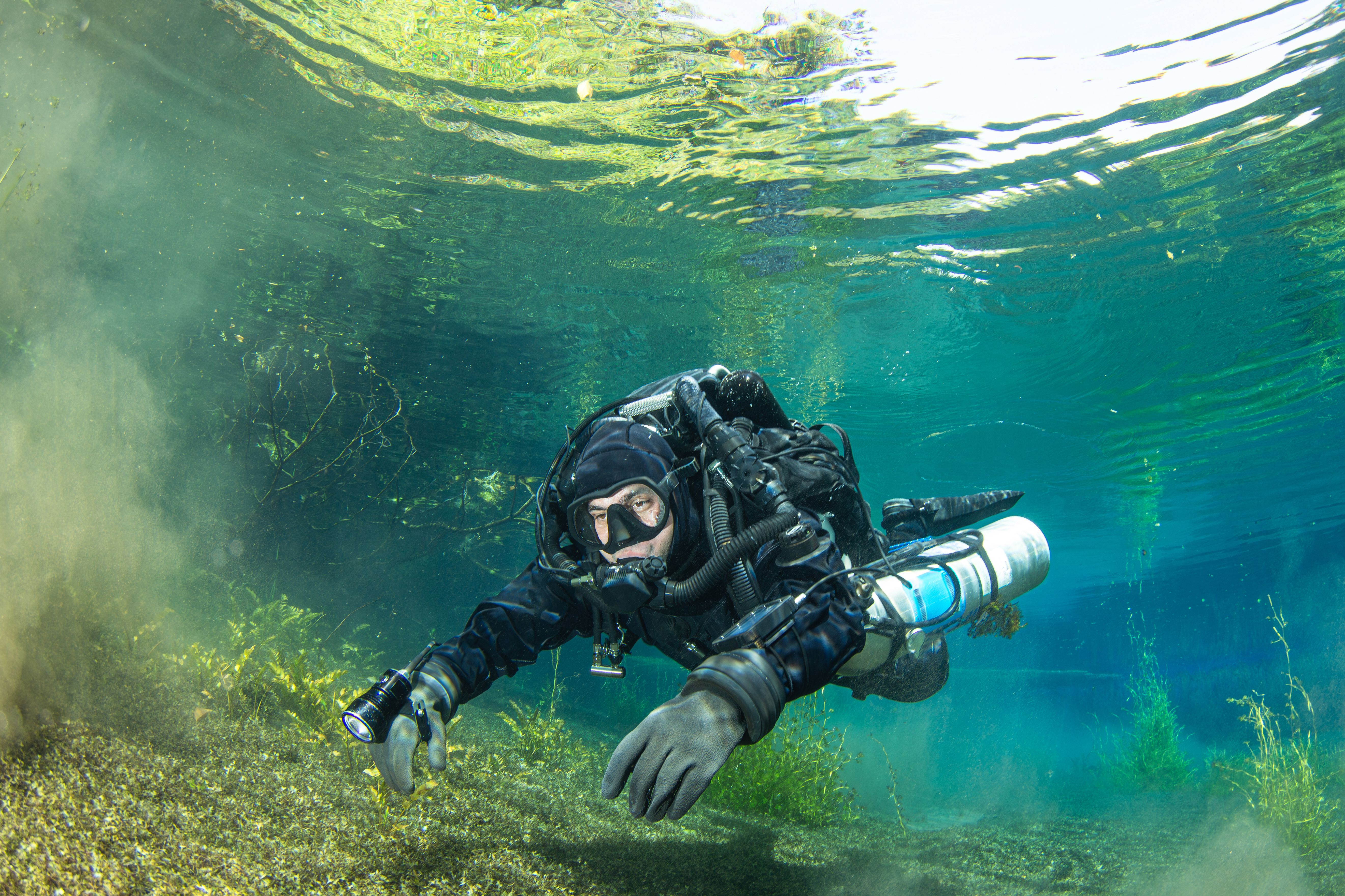 scuba diving spring