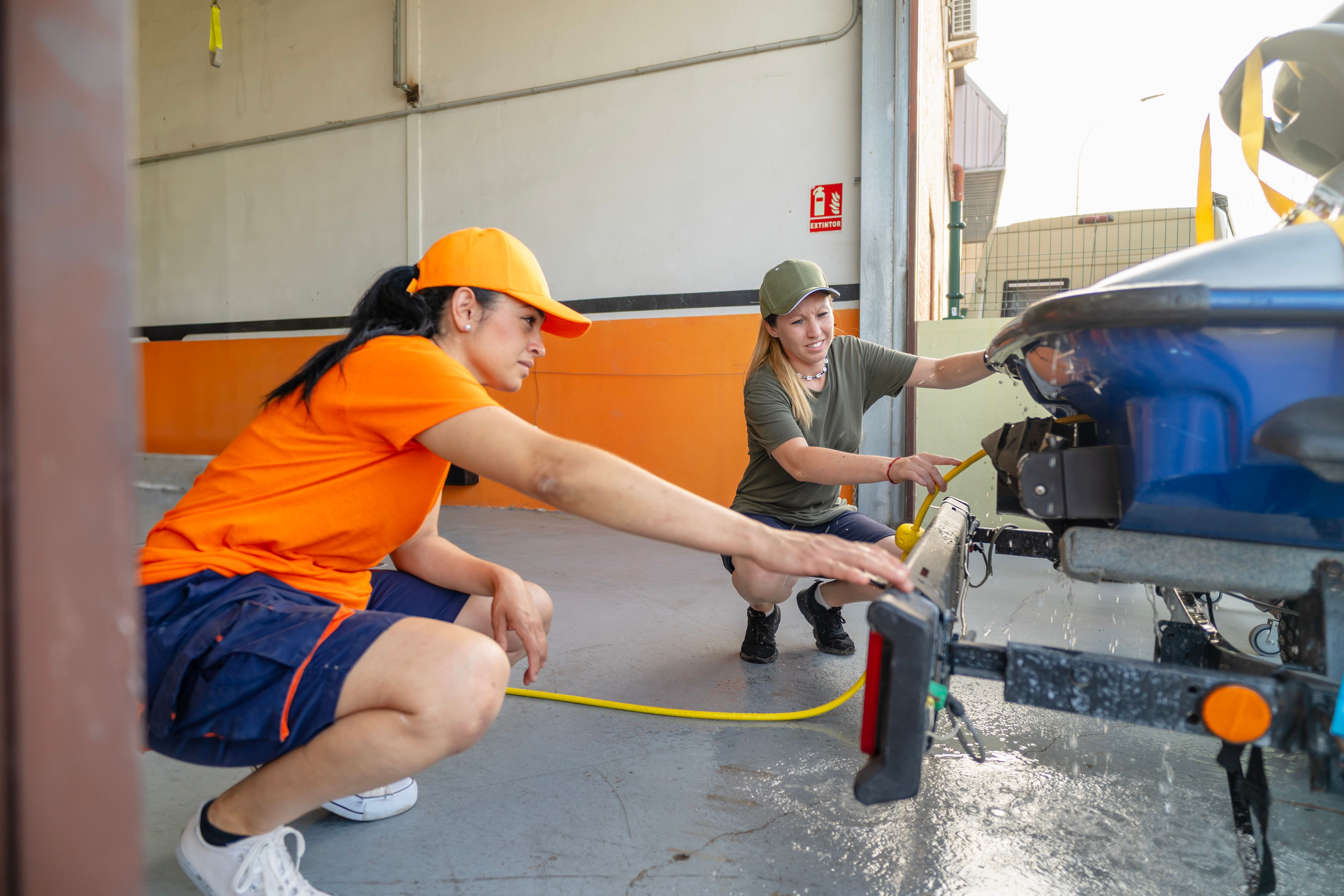 pressure washing team