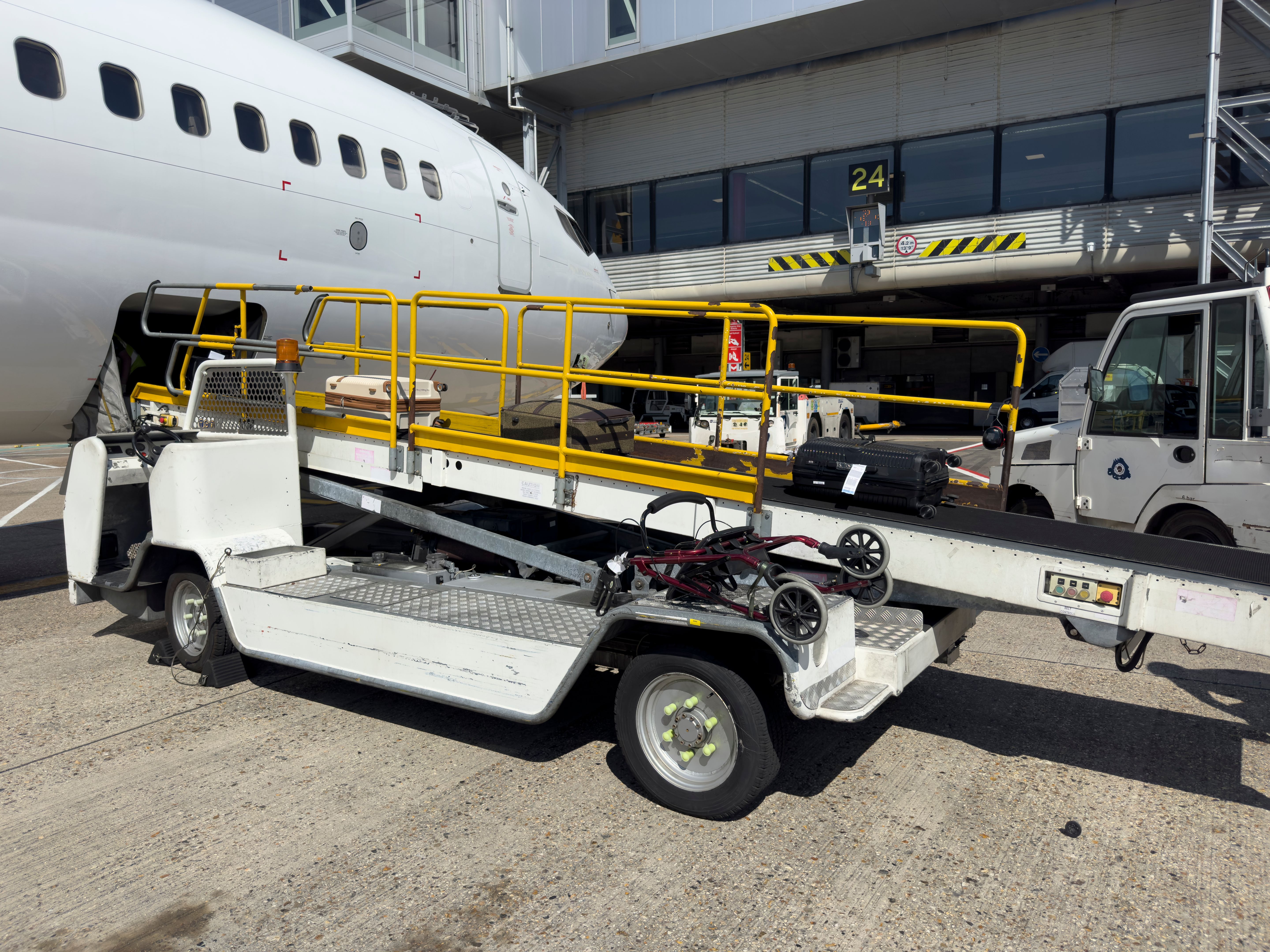 airport transfer vehicle