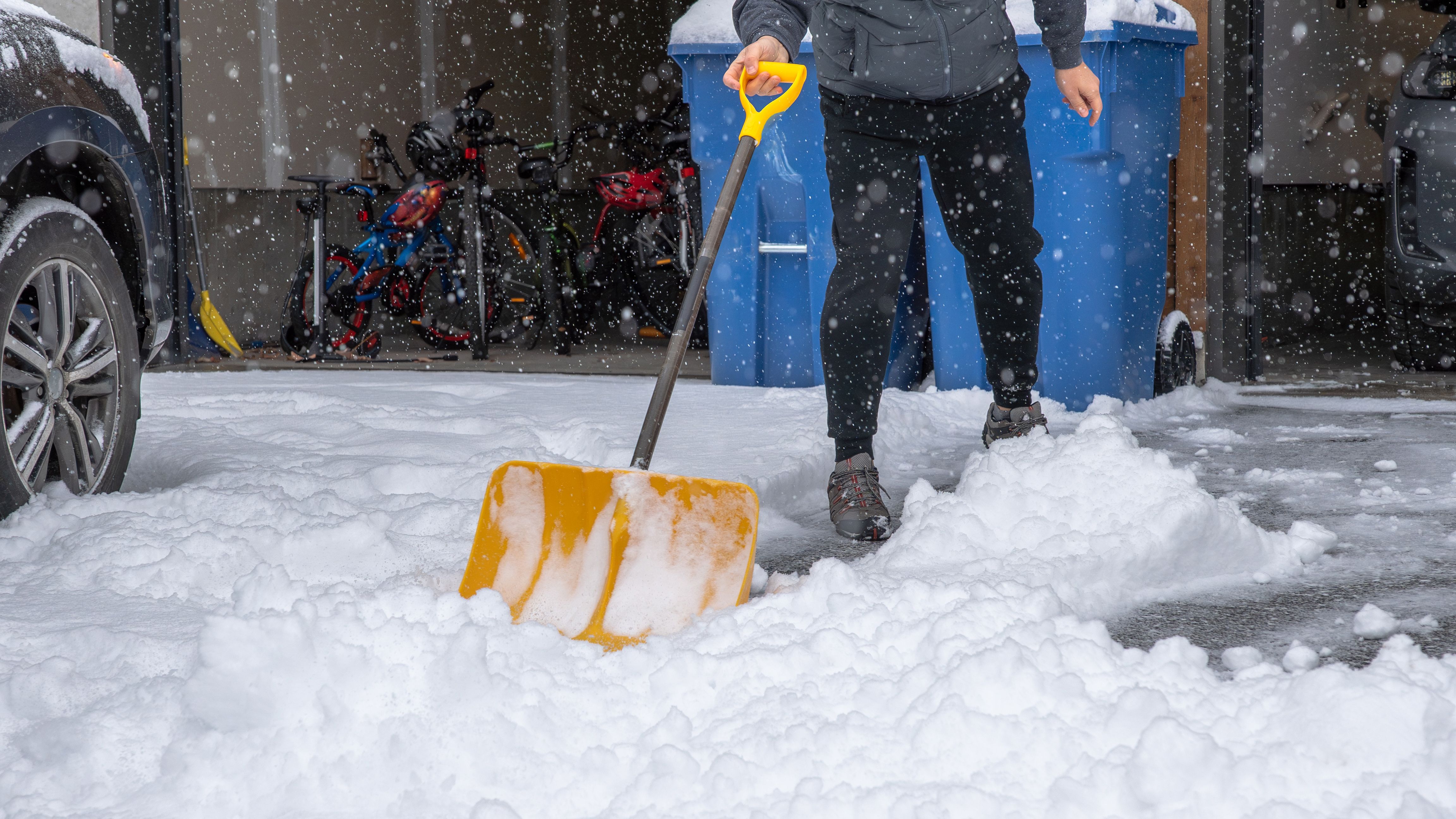 snow shovel