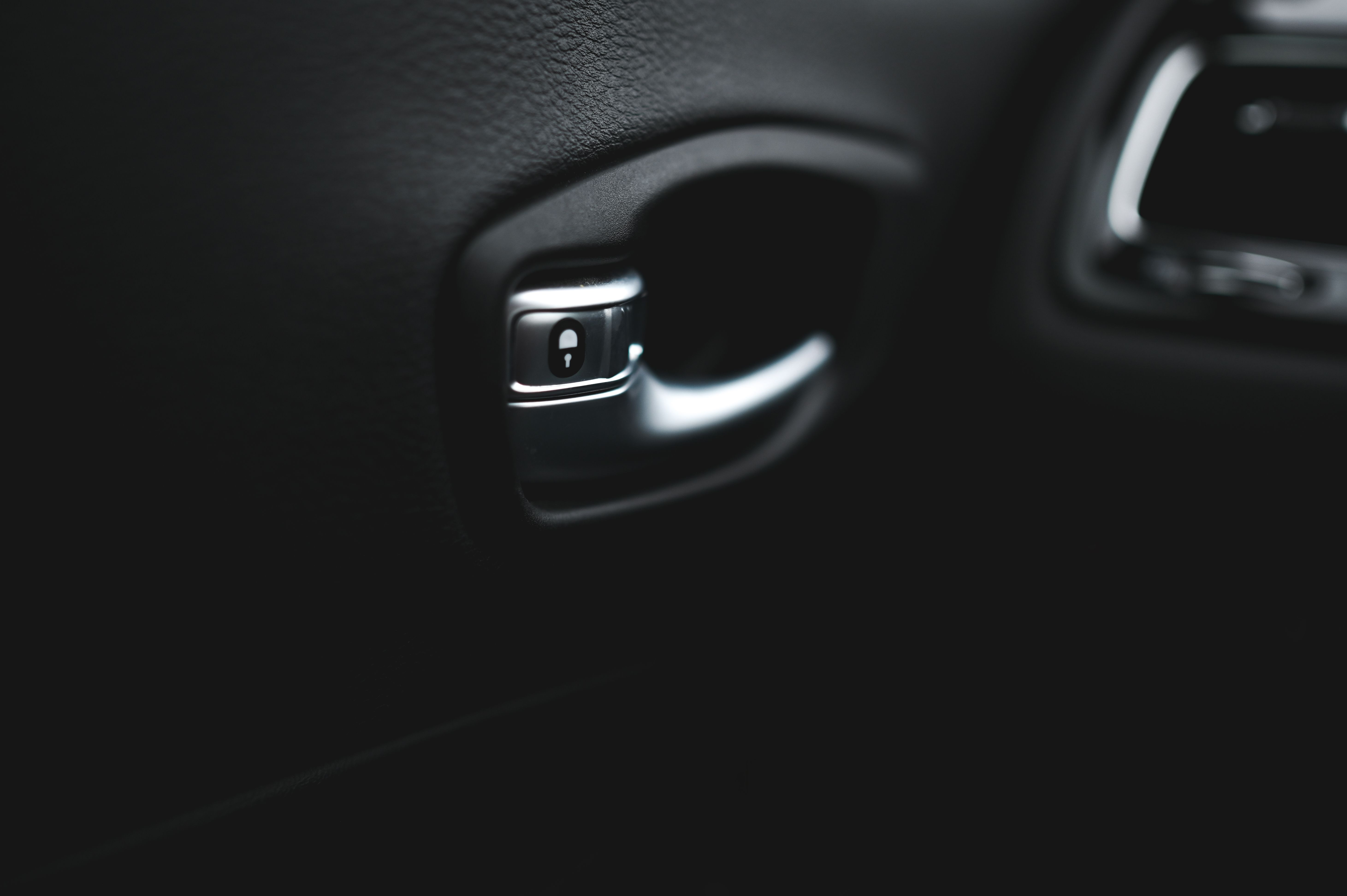 ergonomic door handle