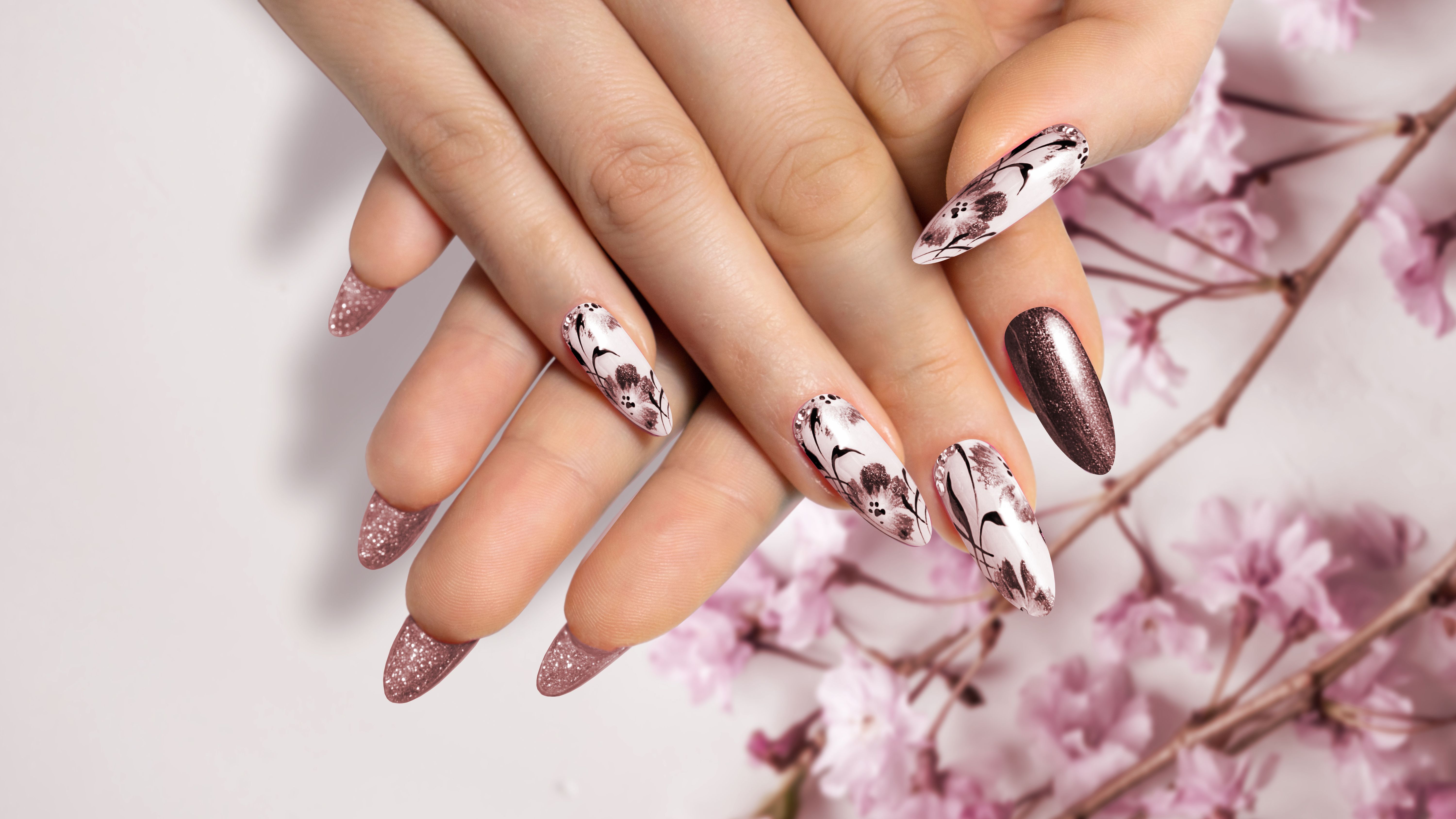 floral nail art