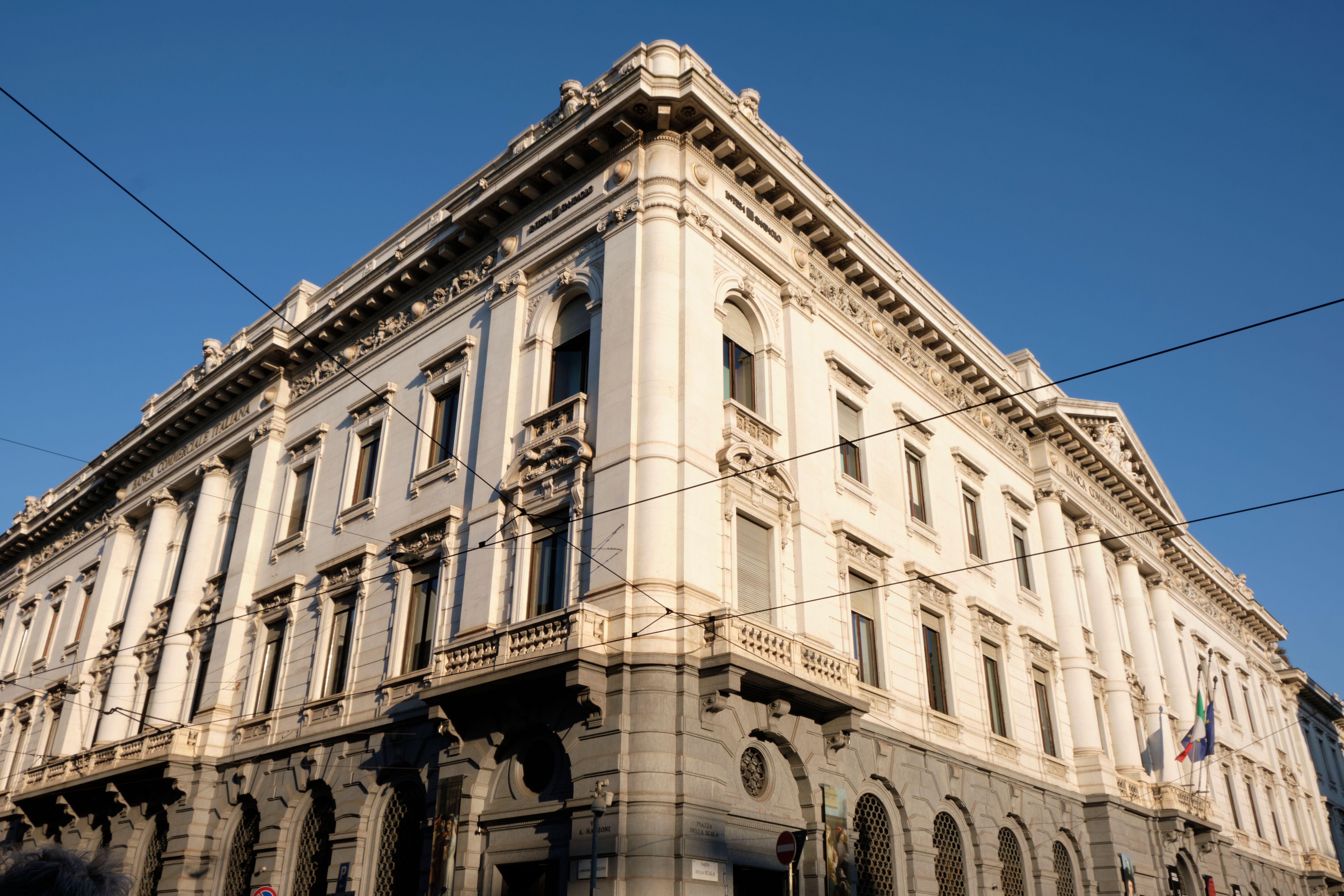 historic milan apartment