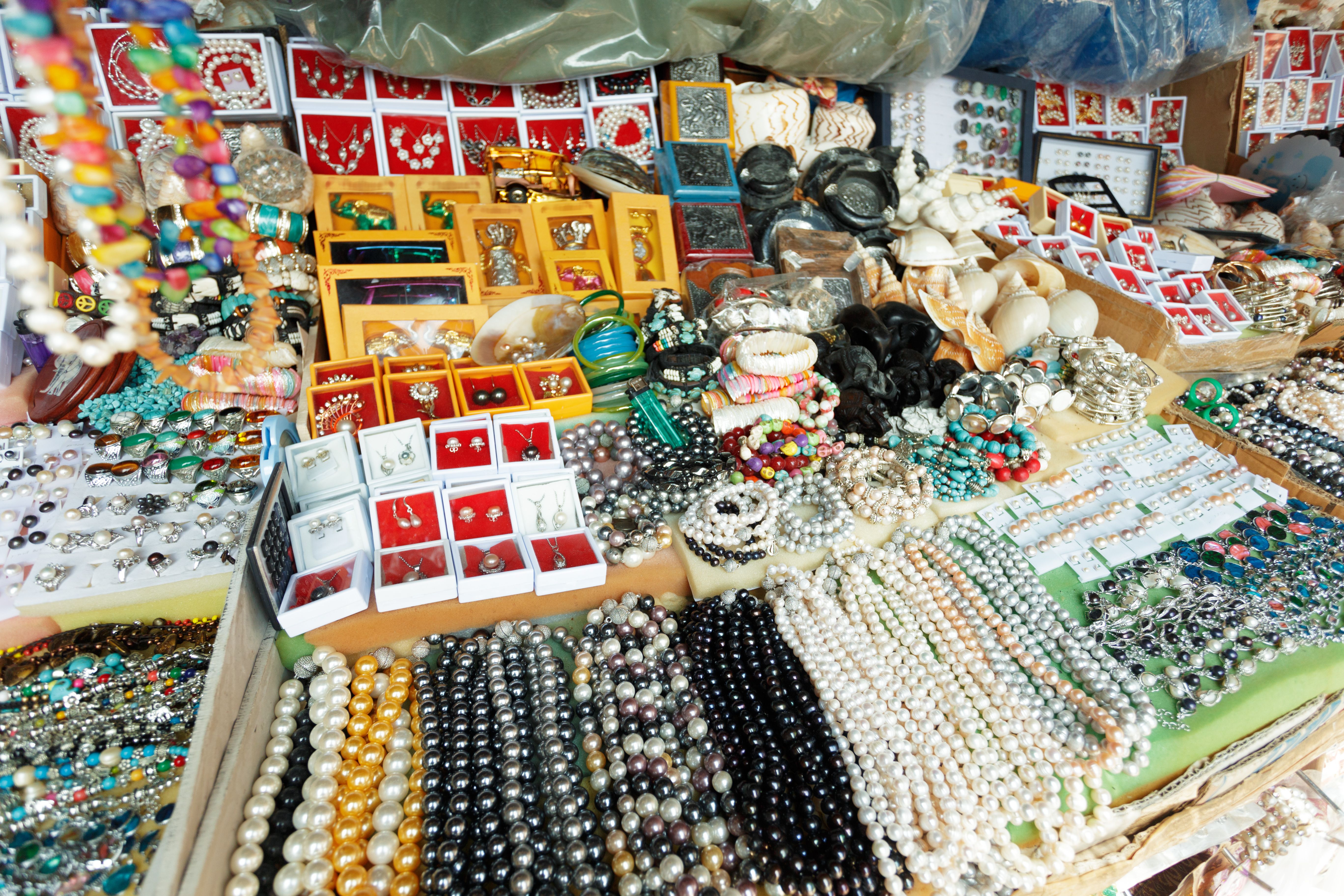 local jewelry market