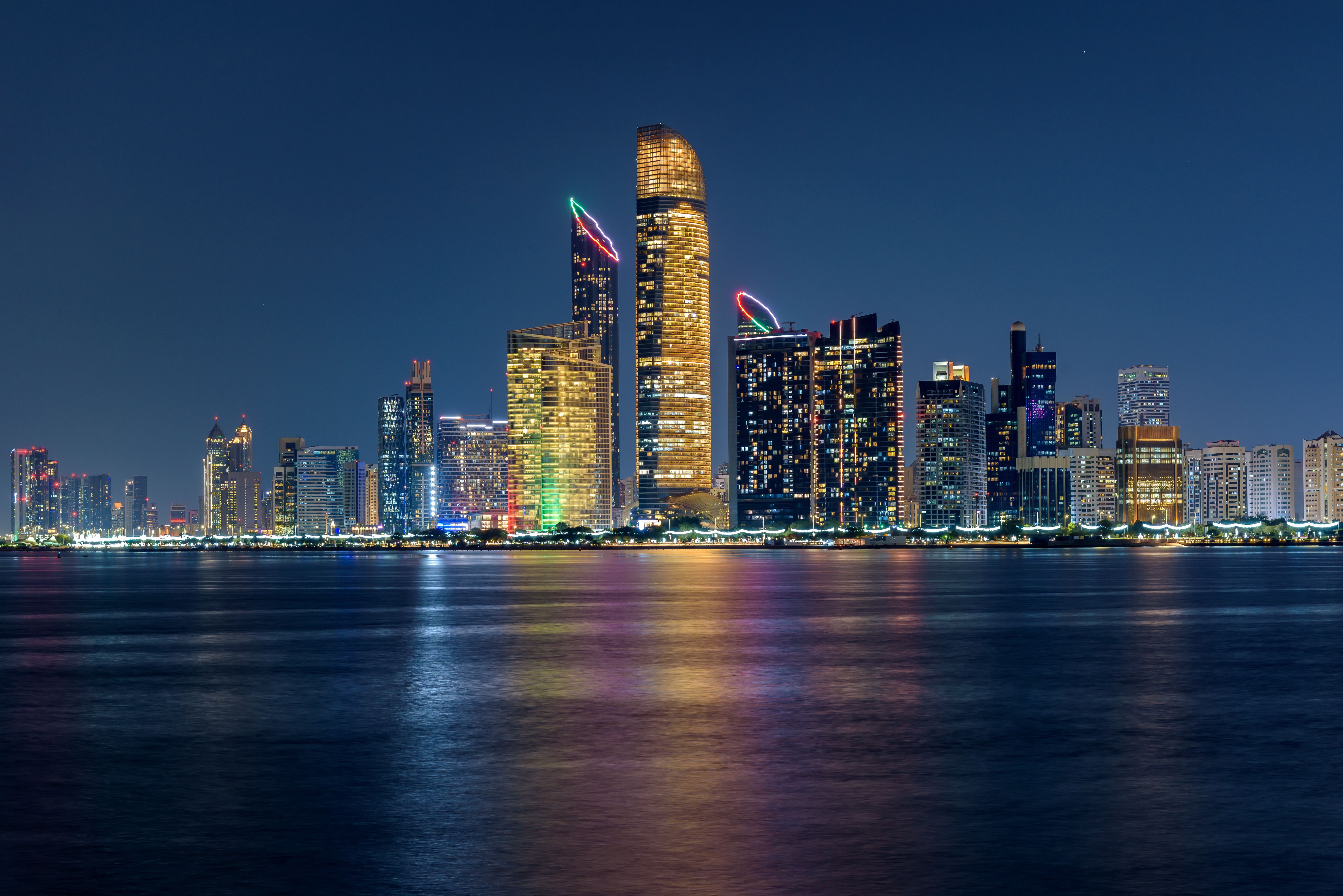 abu dhabi skyline