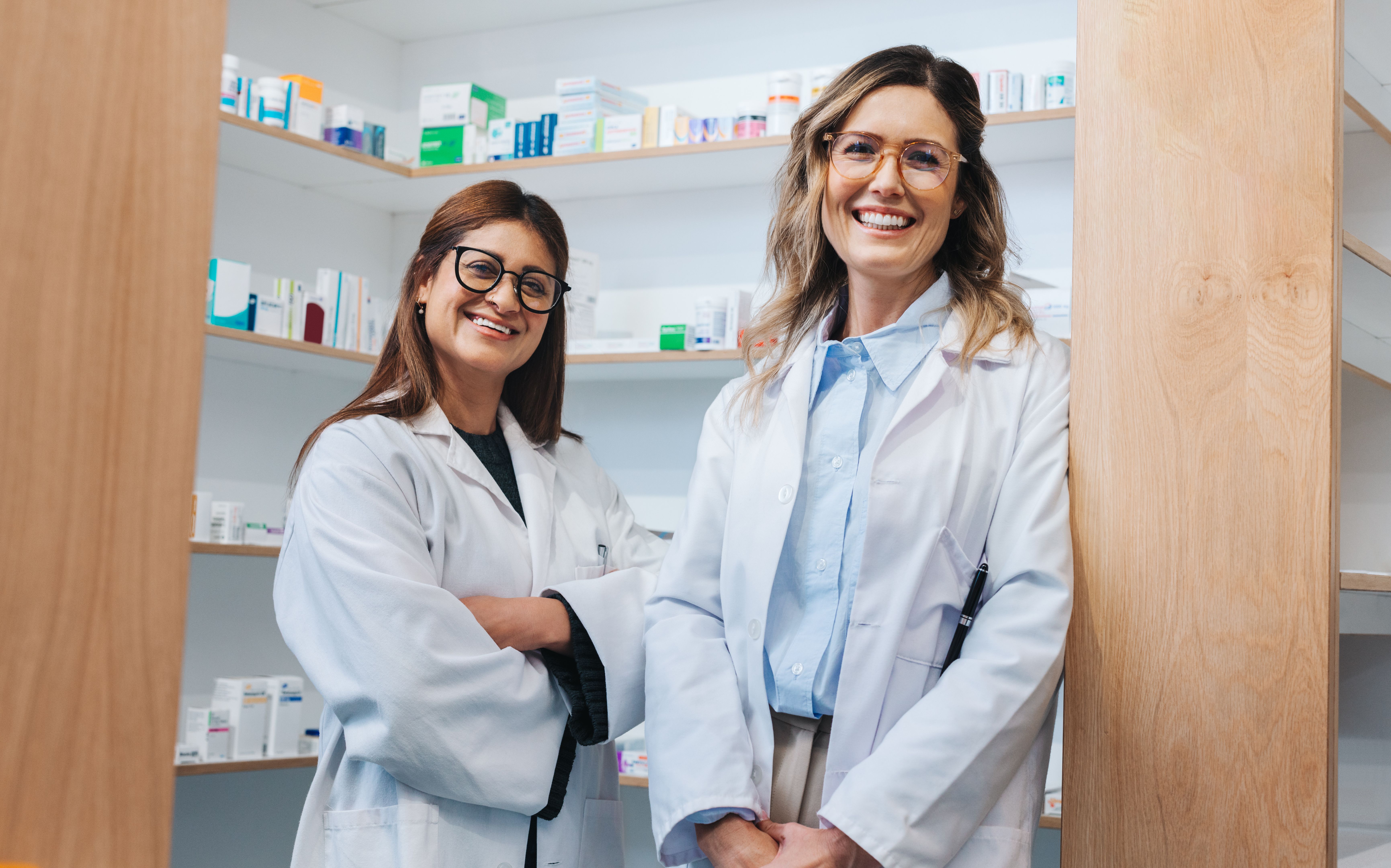 Pharmacy Podcasts vs. Traditional Education: Pros and Cons