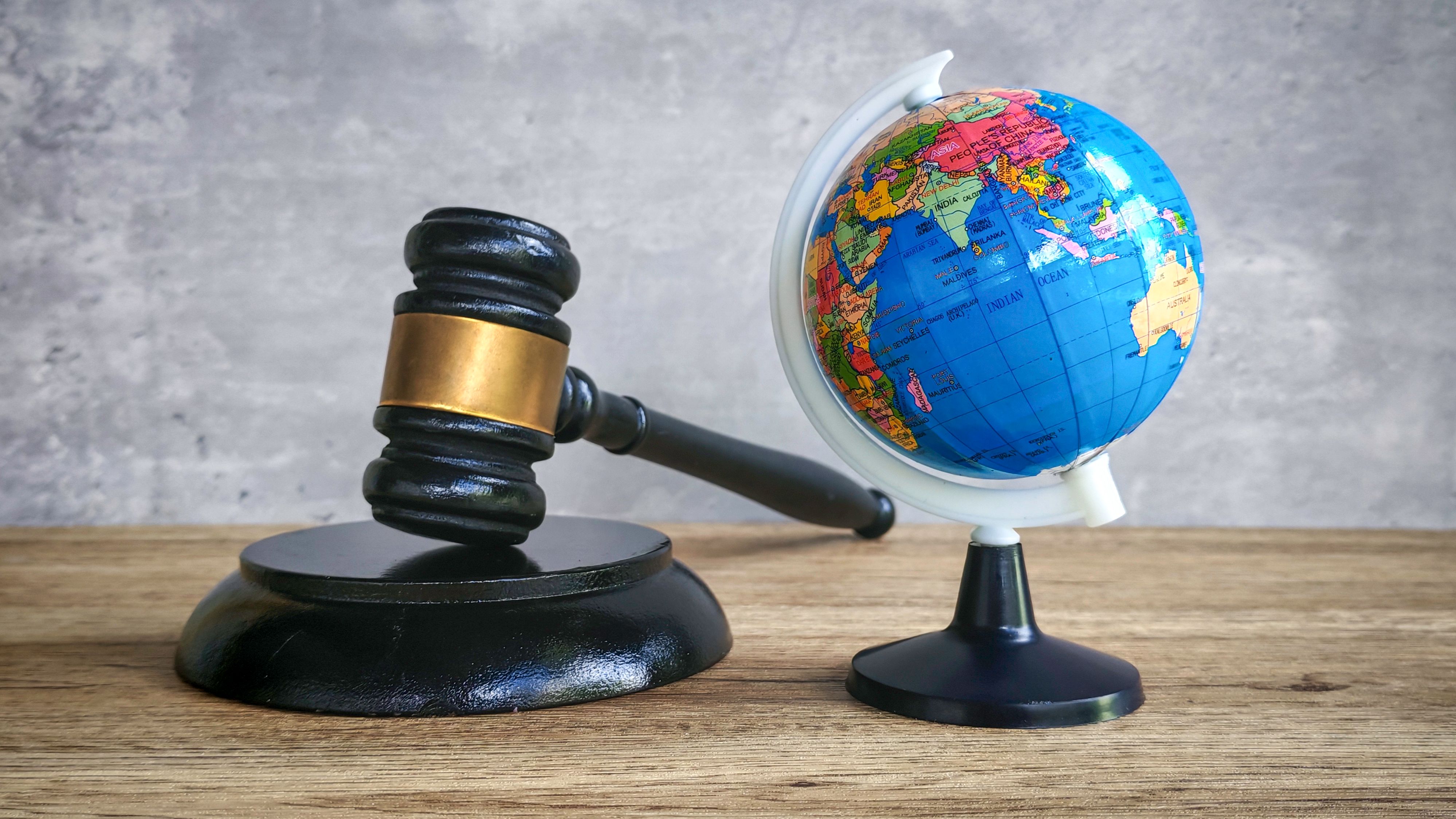 globe legal