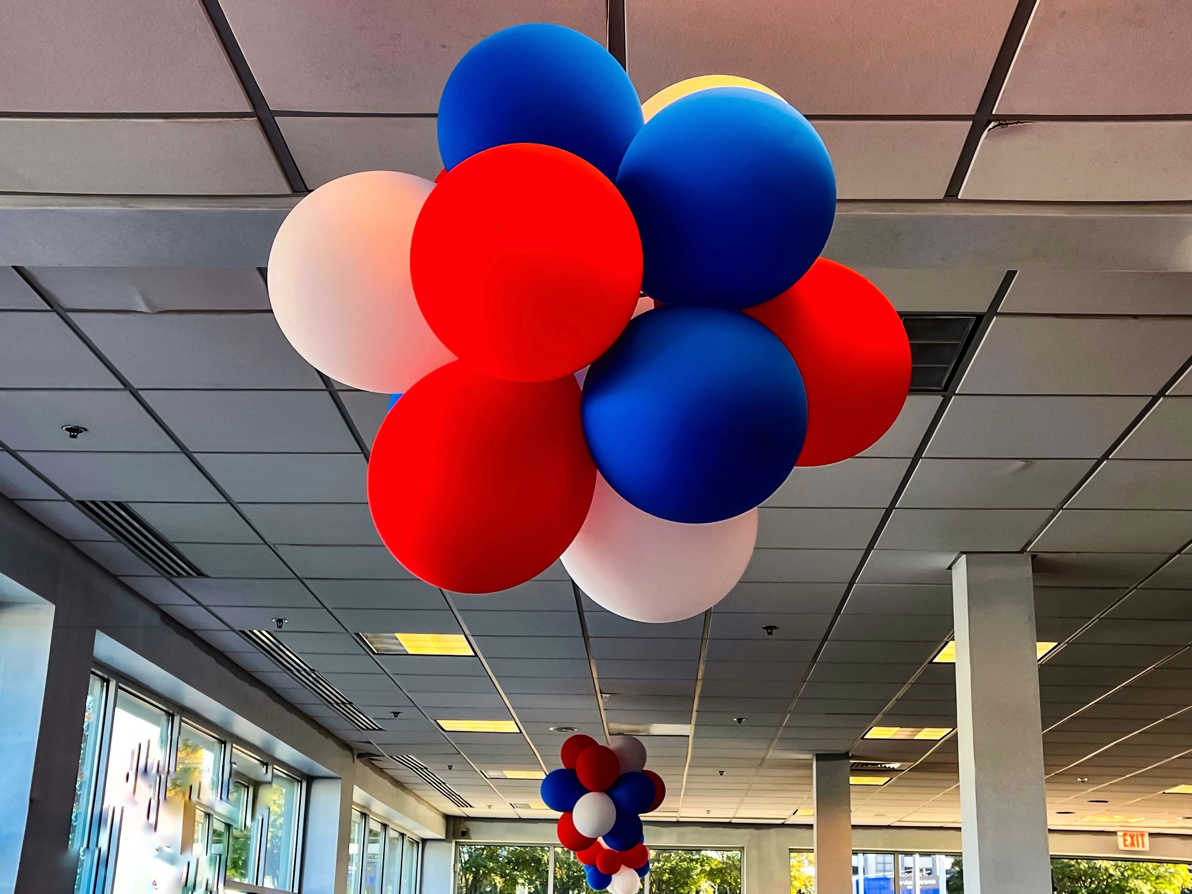 custom balloon decorations