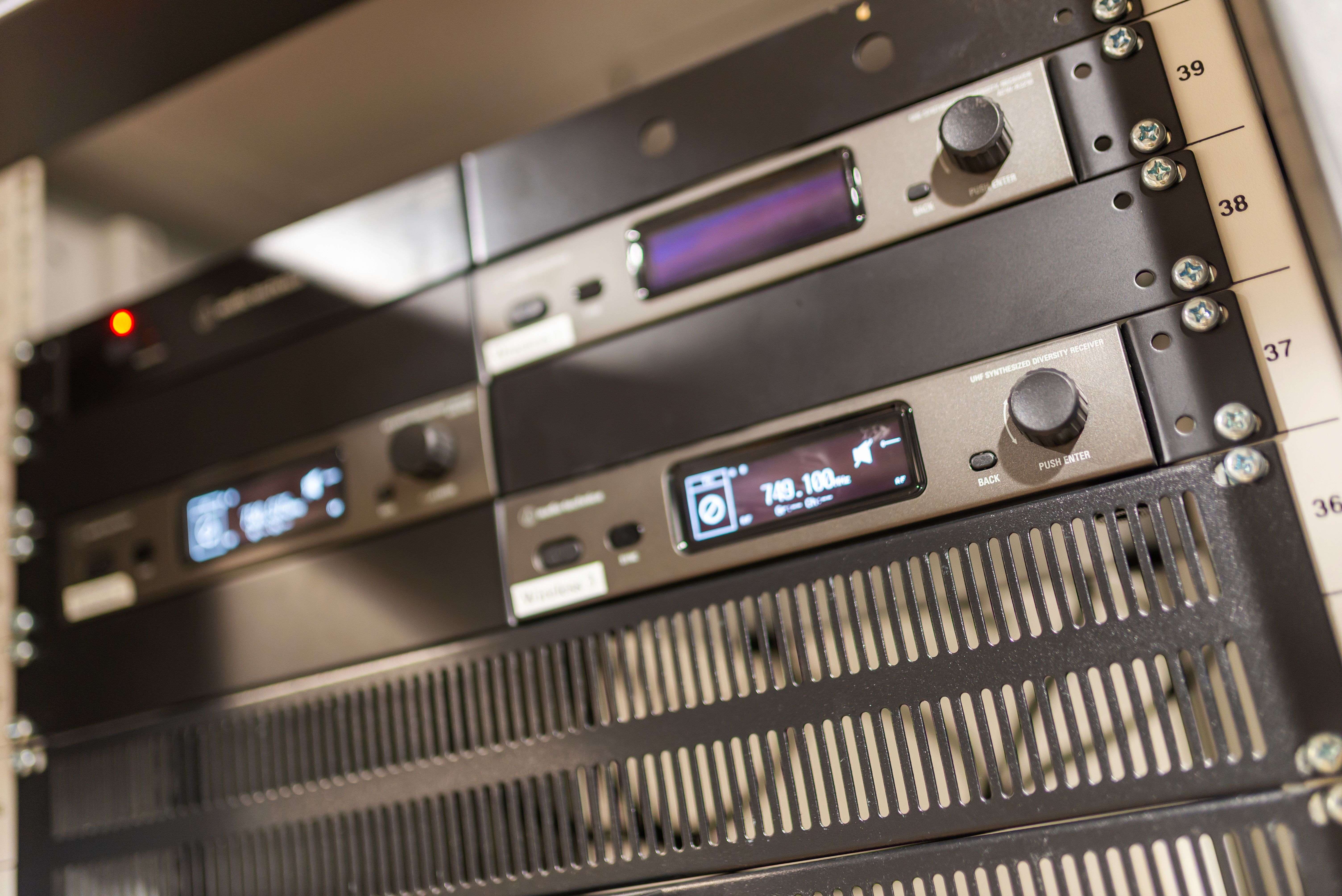 audio installation professional