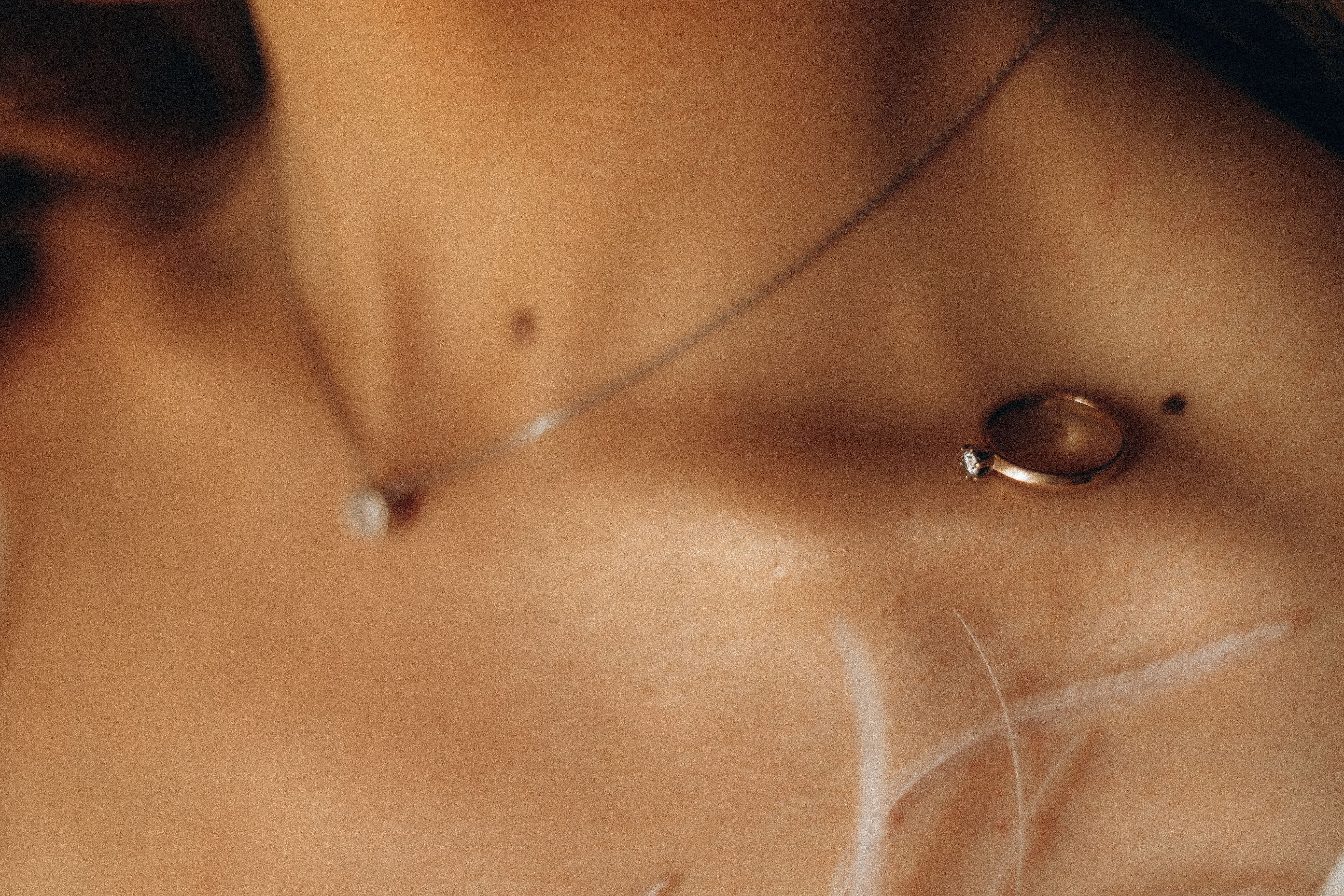 accessories collarbones