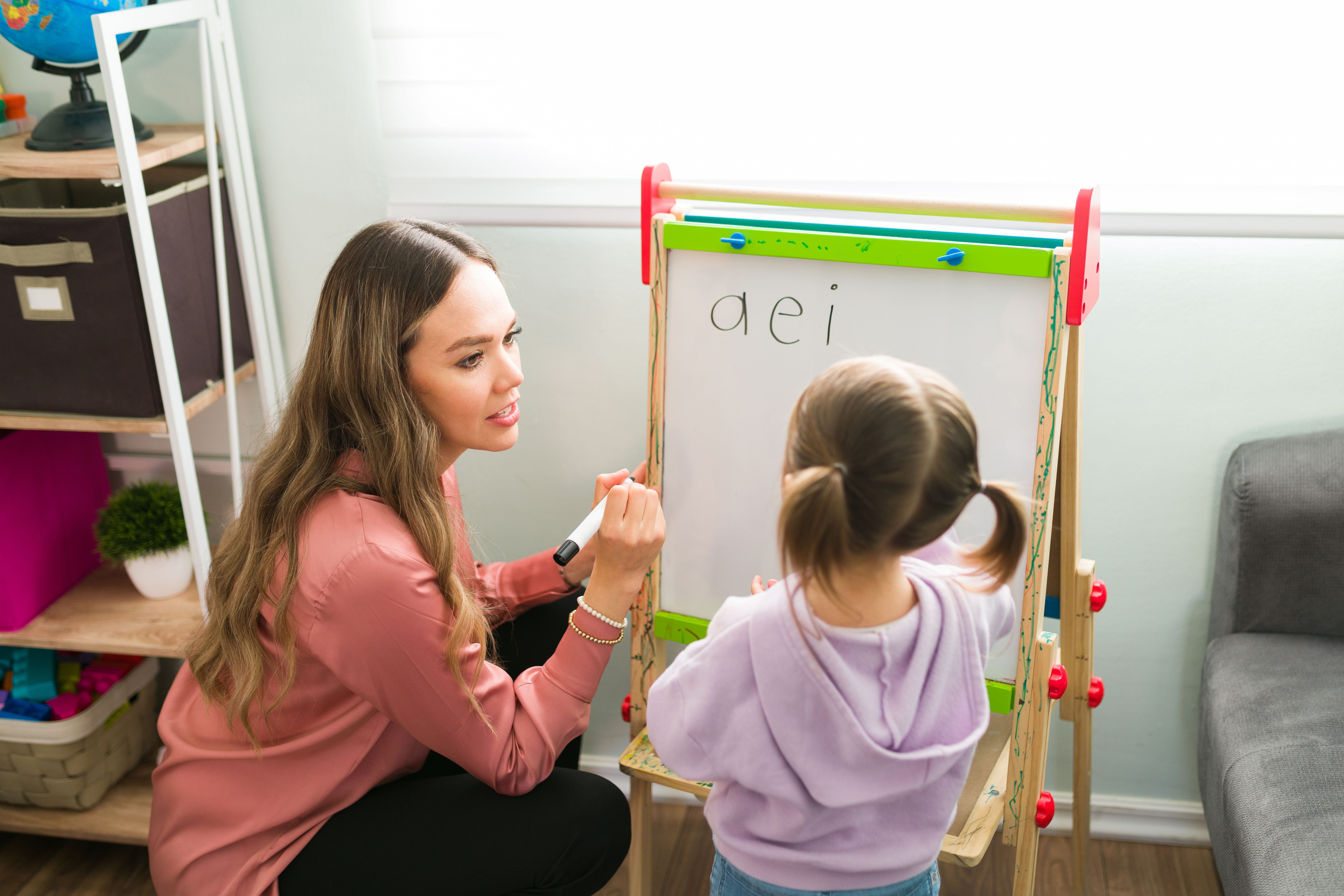 Teaching Phonics through Spelling: A Step-by-Step Approach