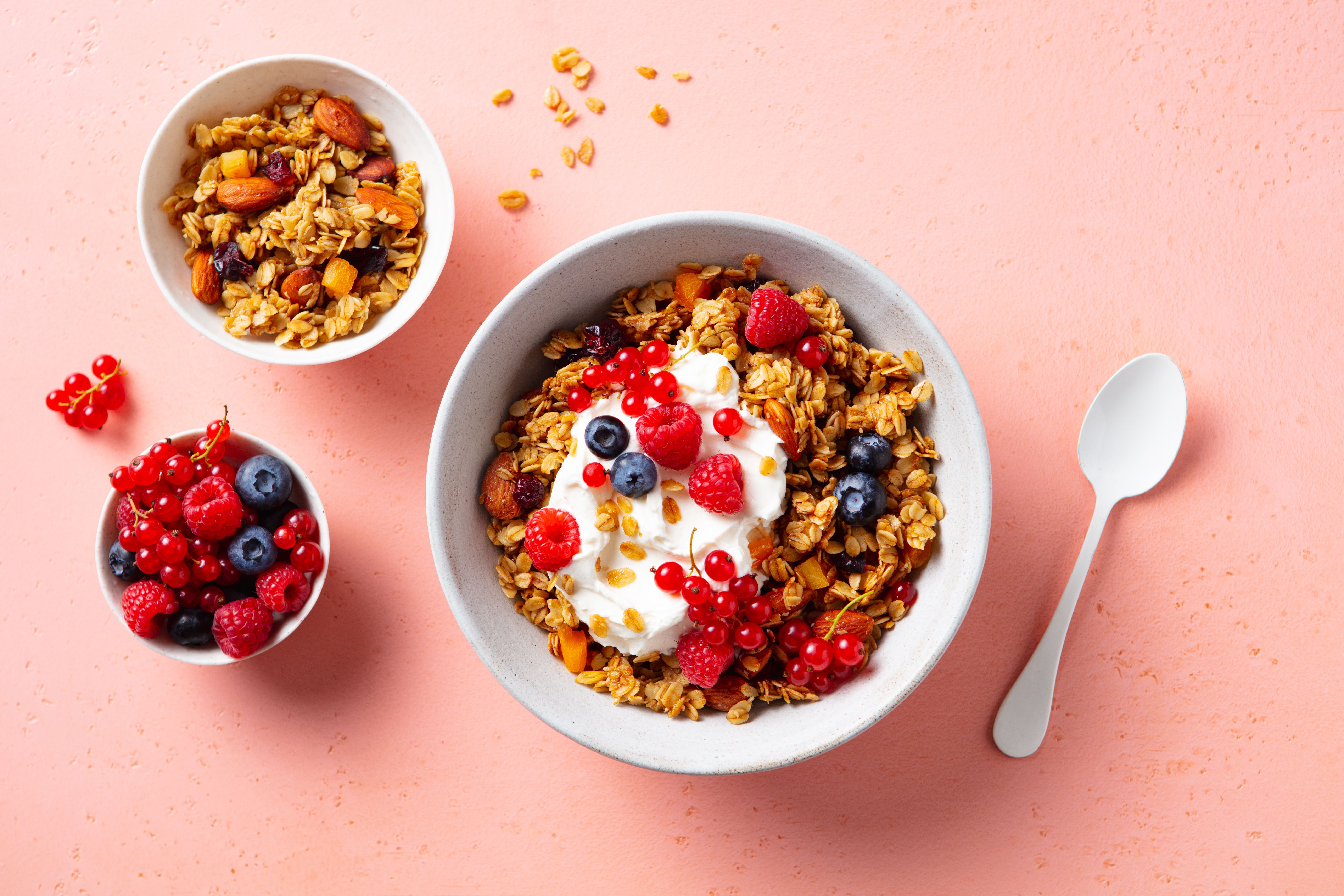granola yogurt