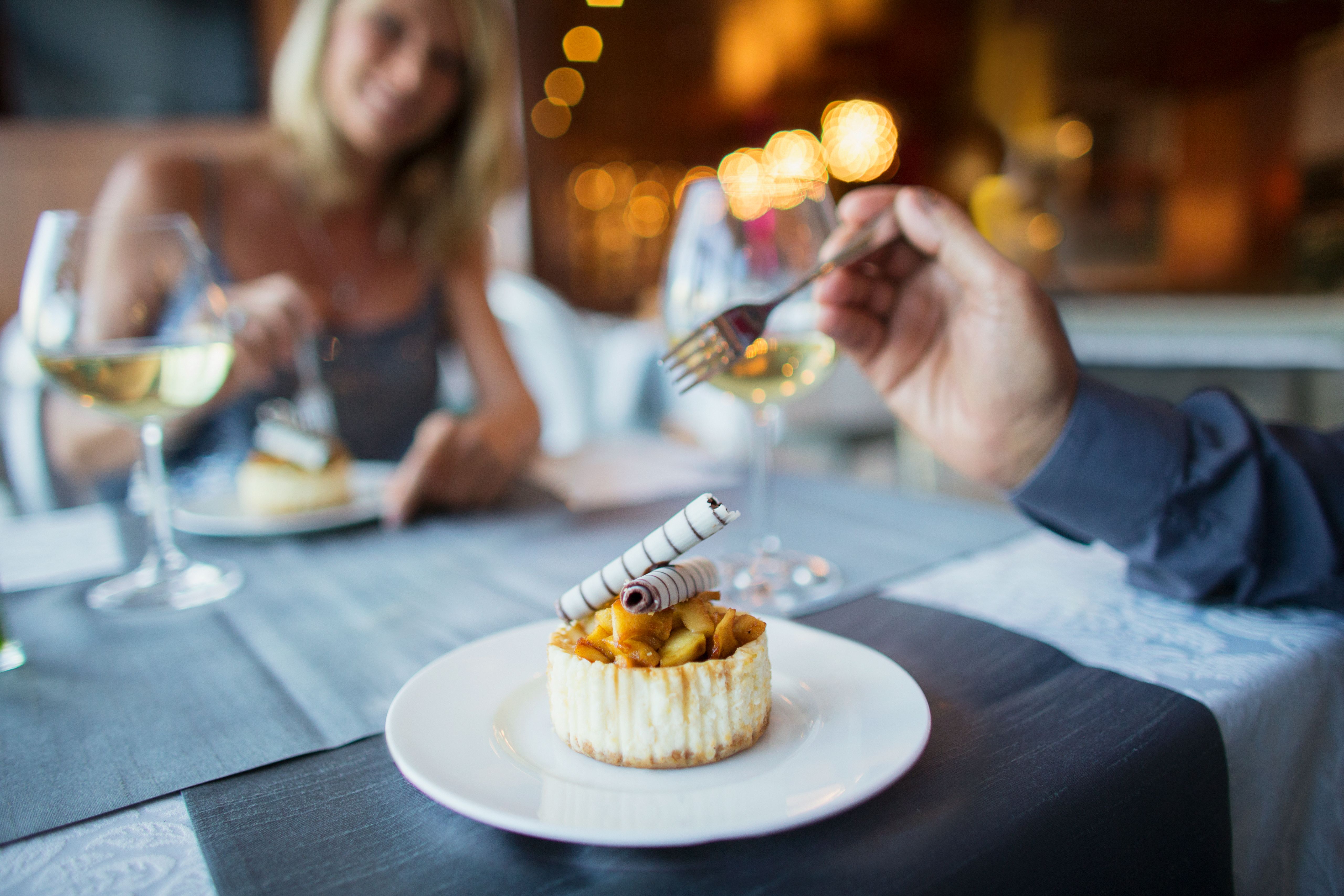 restaurant dining