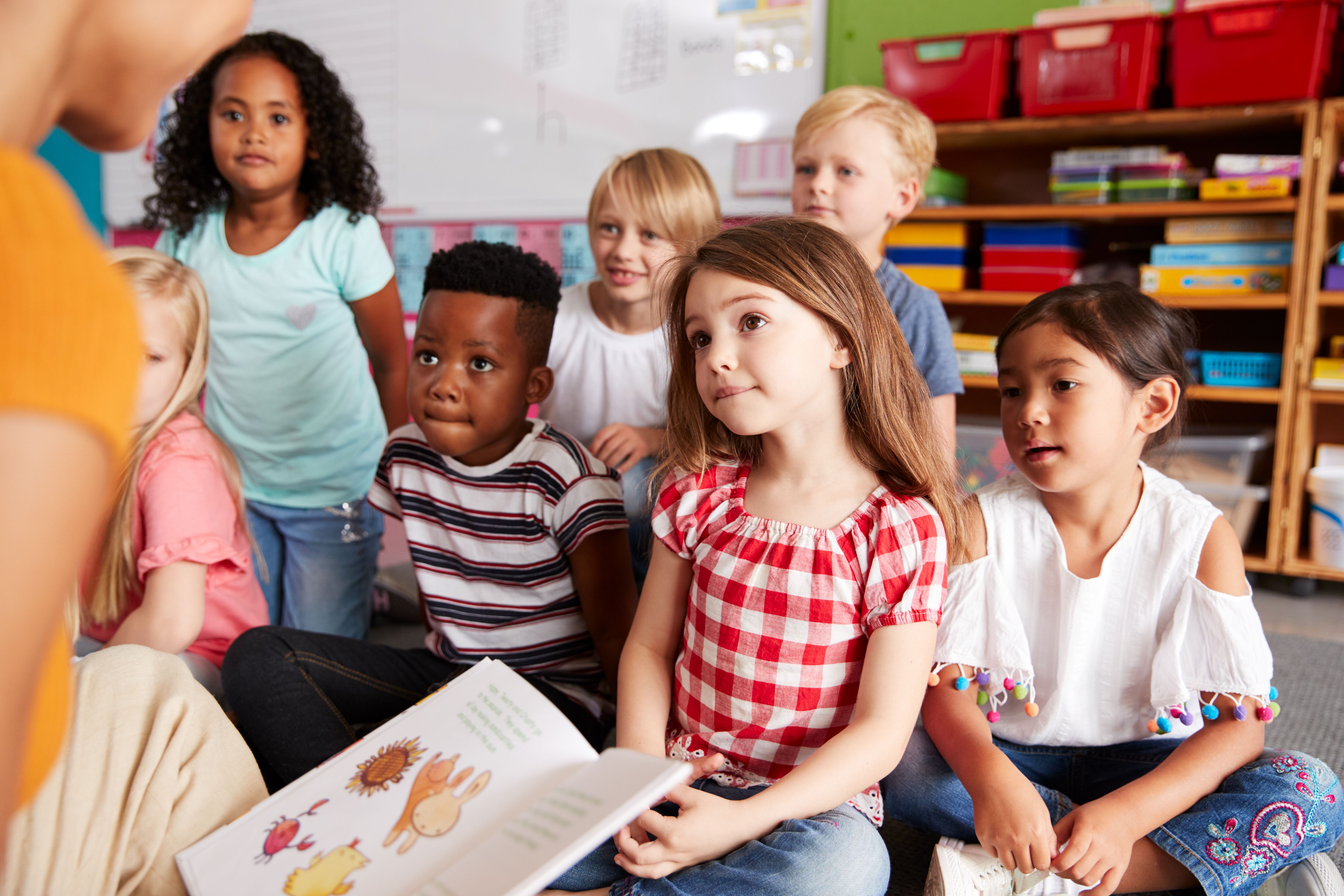 children listening