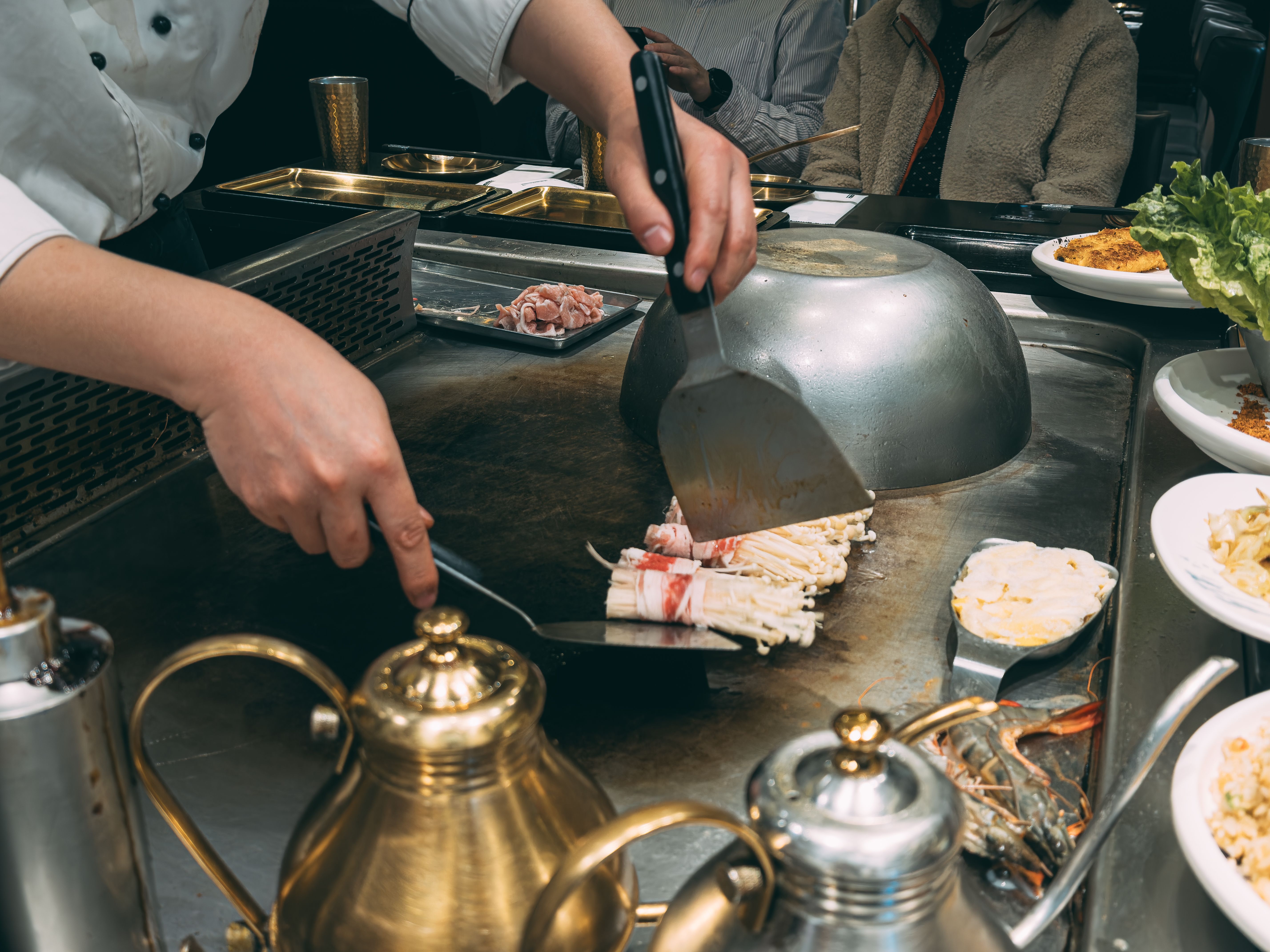 japanese chef cooking