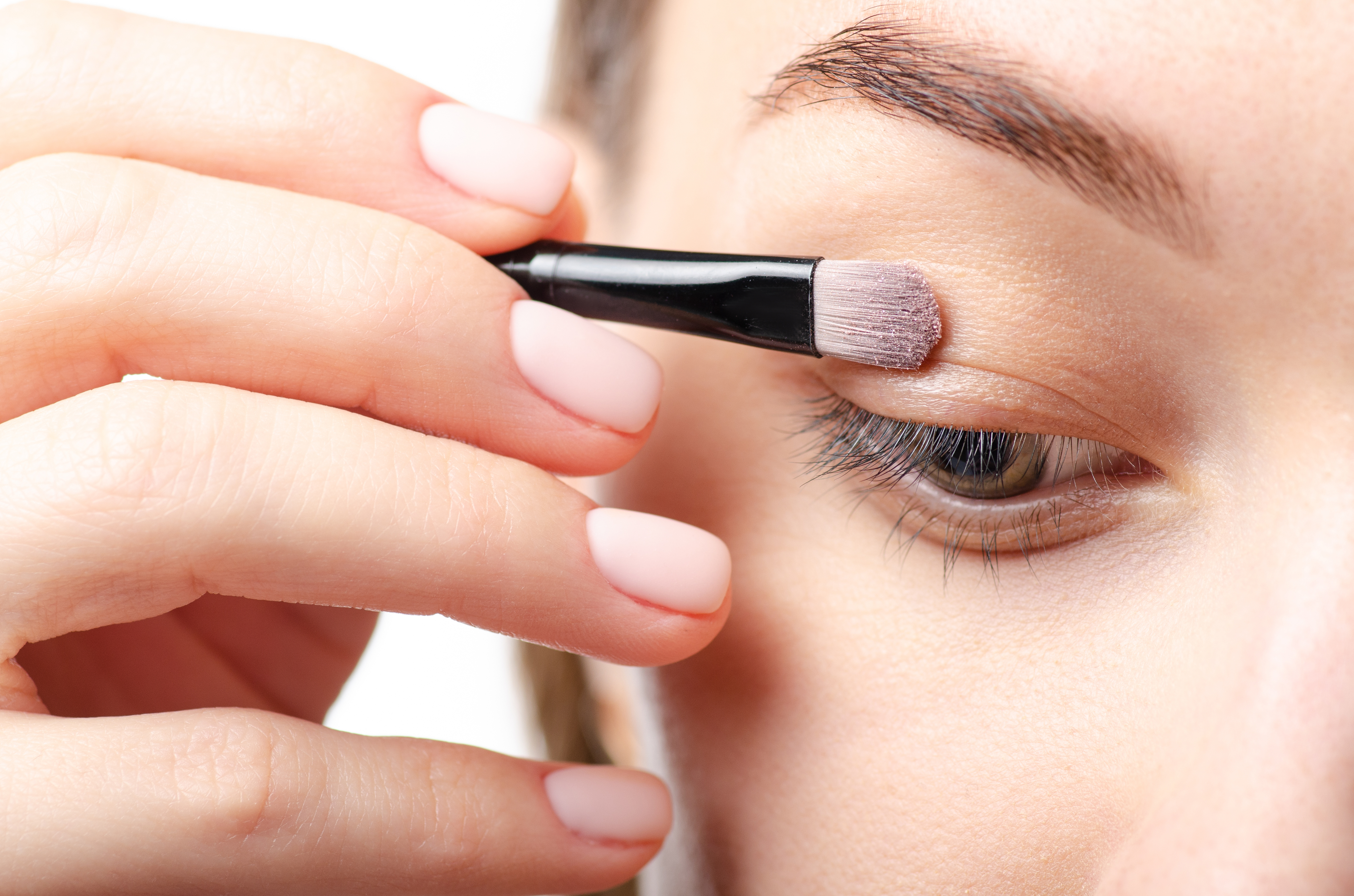 Female eyelids eye shadow brush