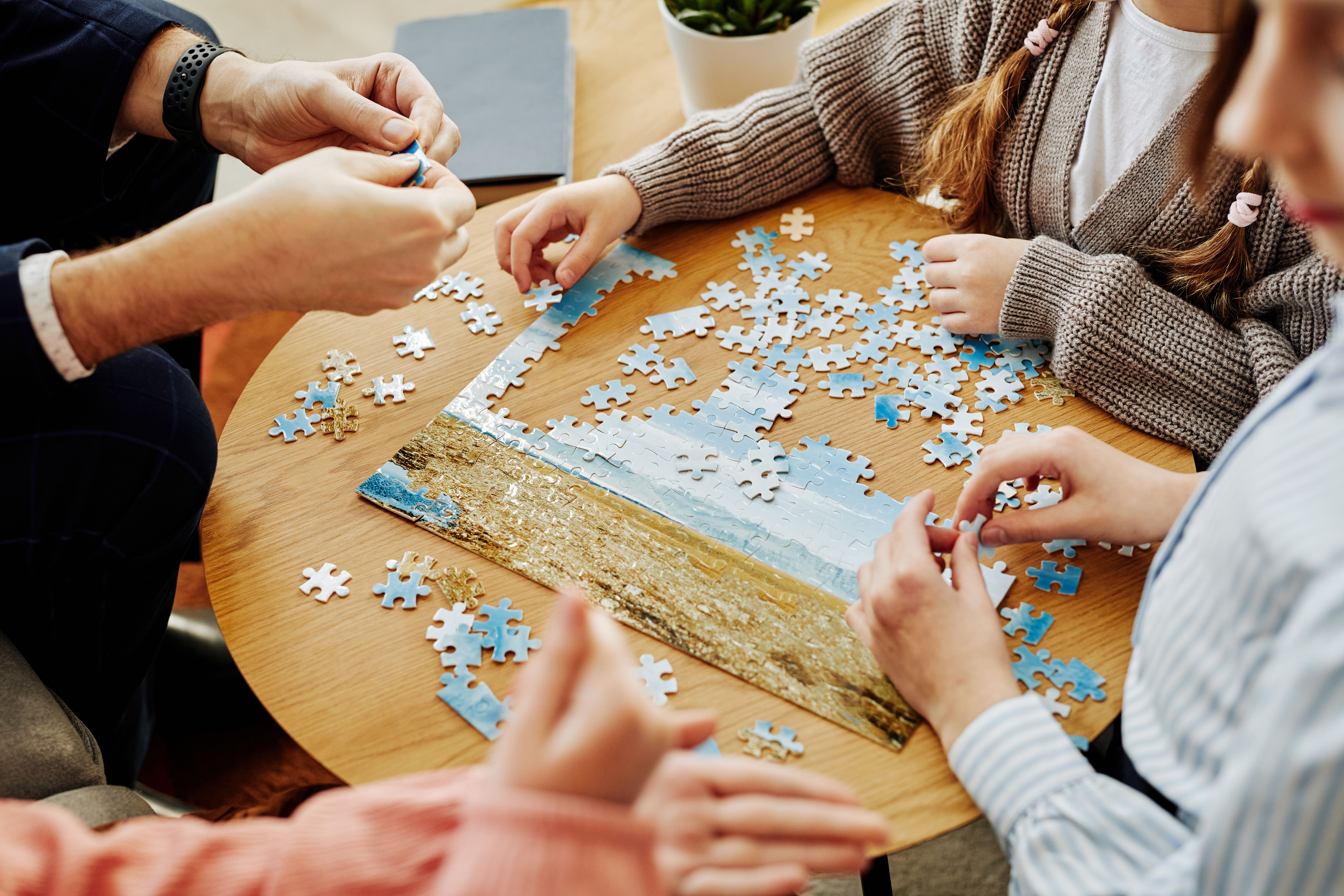 family puzzle solving