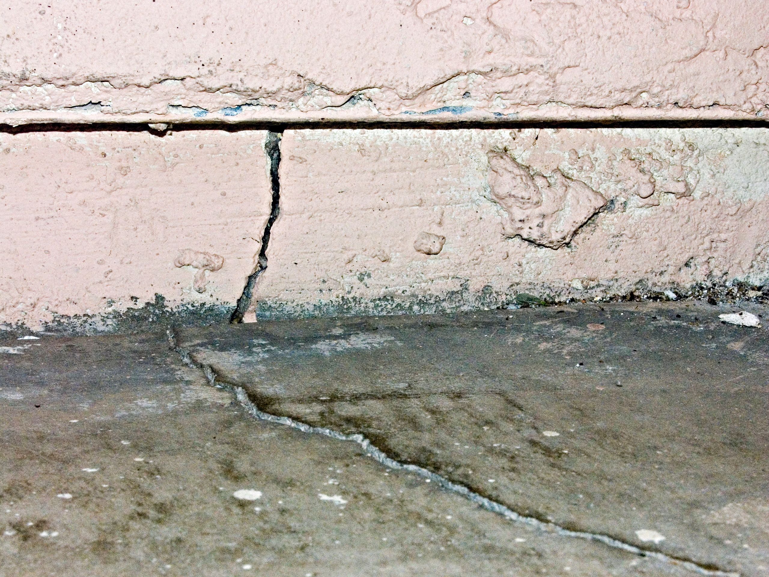 sealing home cracks