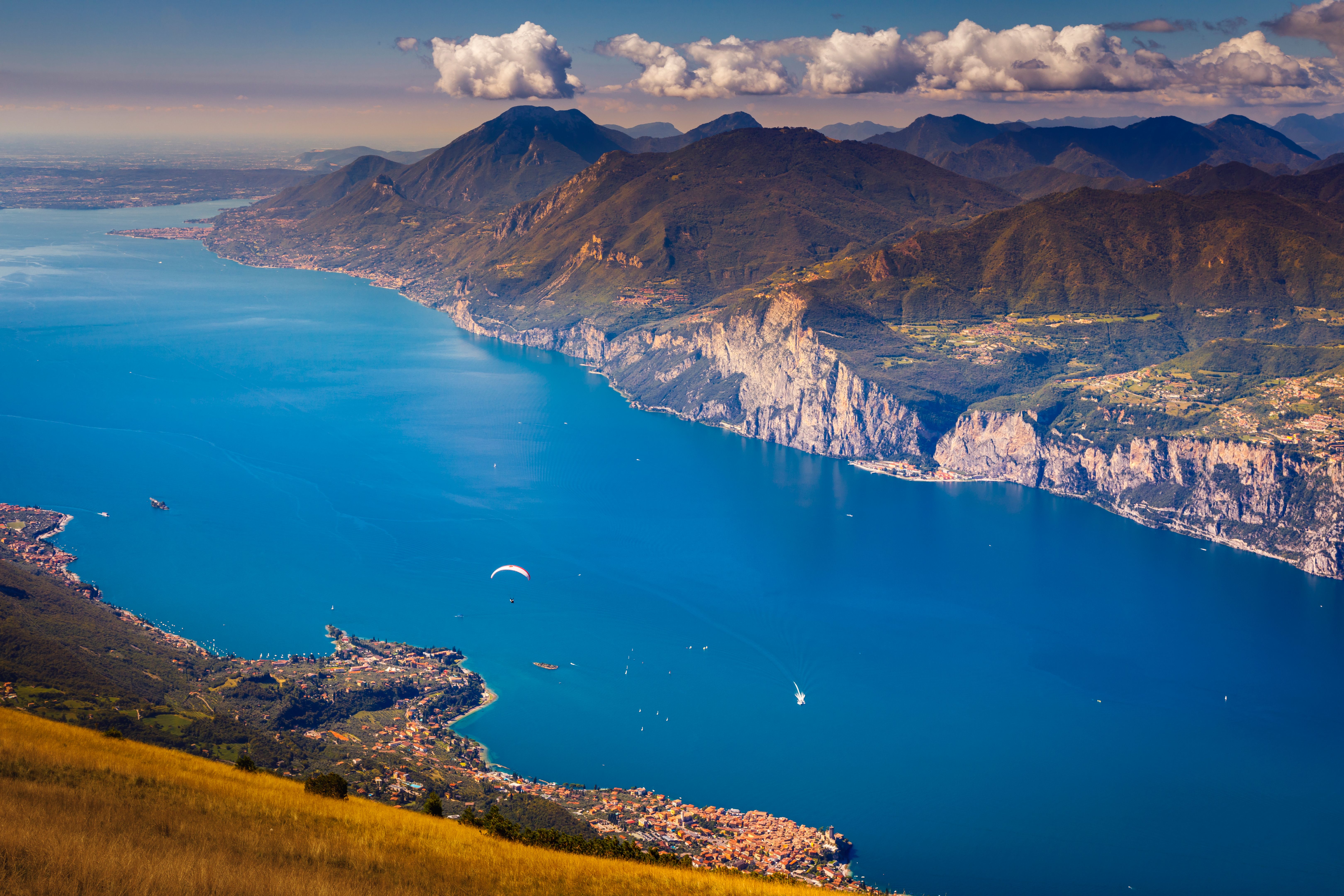 paragliding in mountains