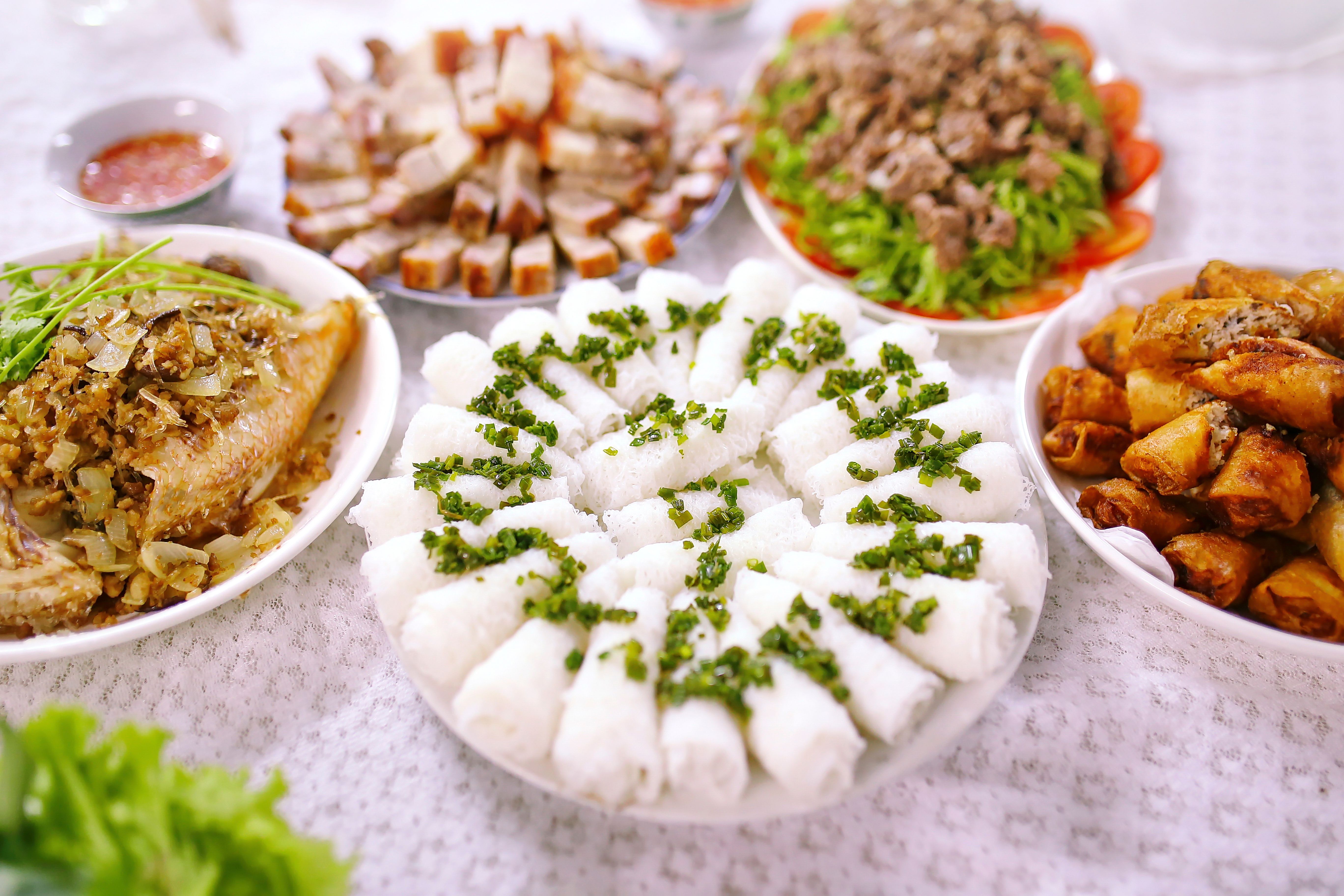 Hoi Cake (fine rice vermicelli) - a Vietnamese dish