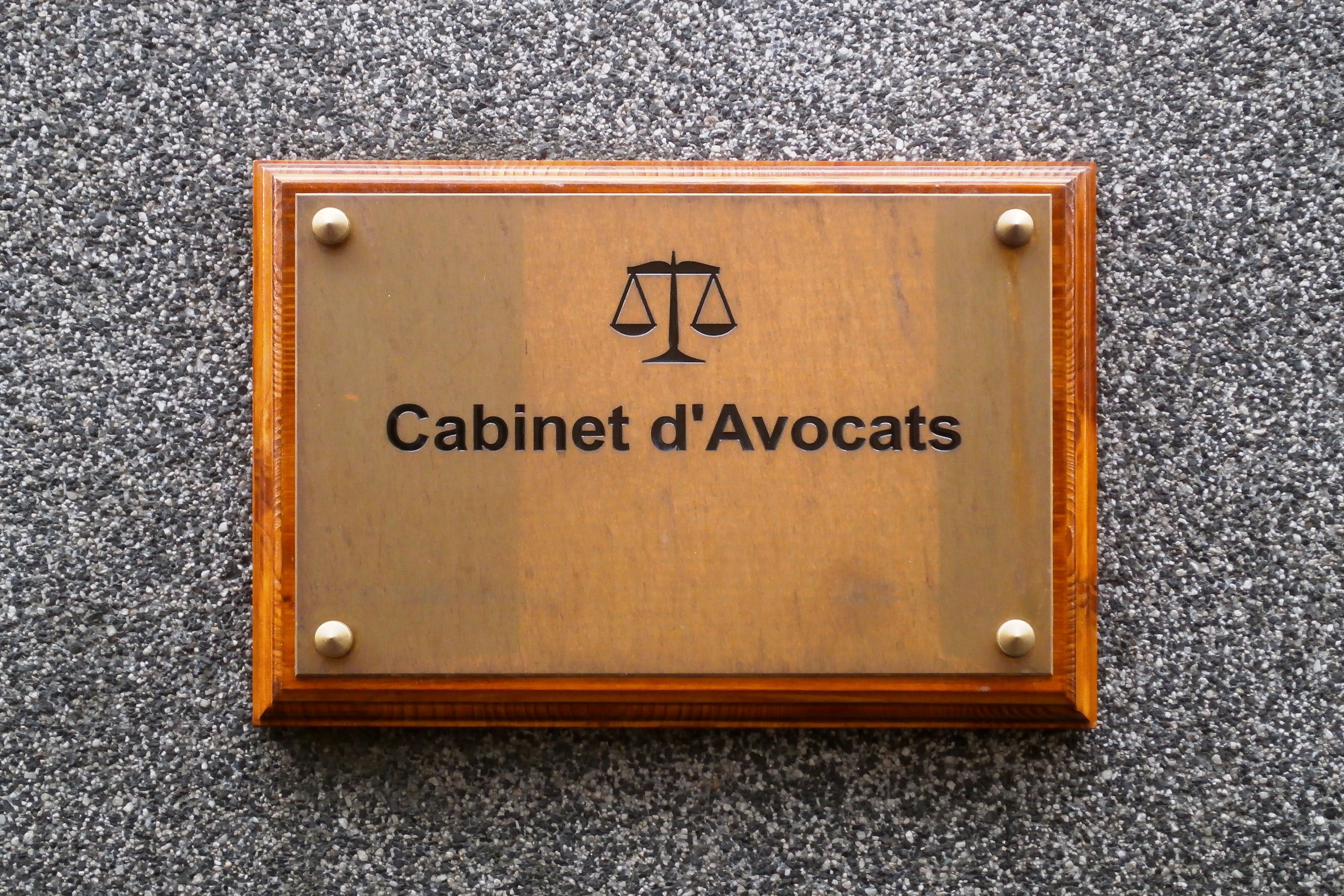 avocat tribunal