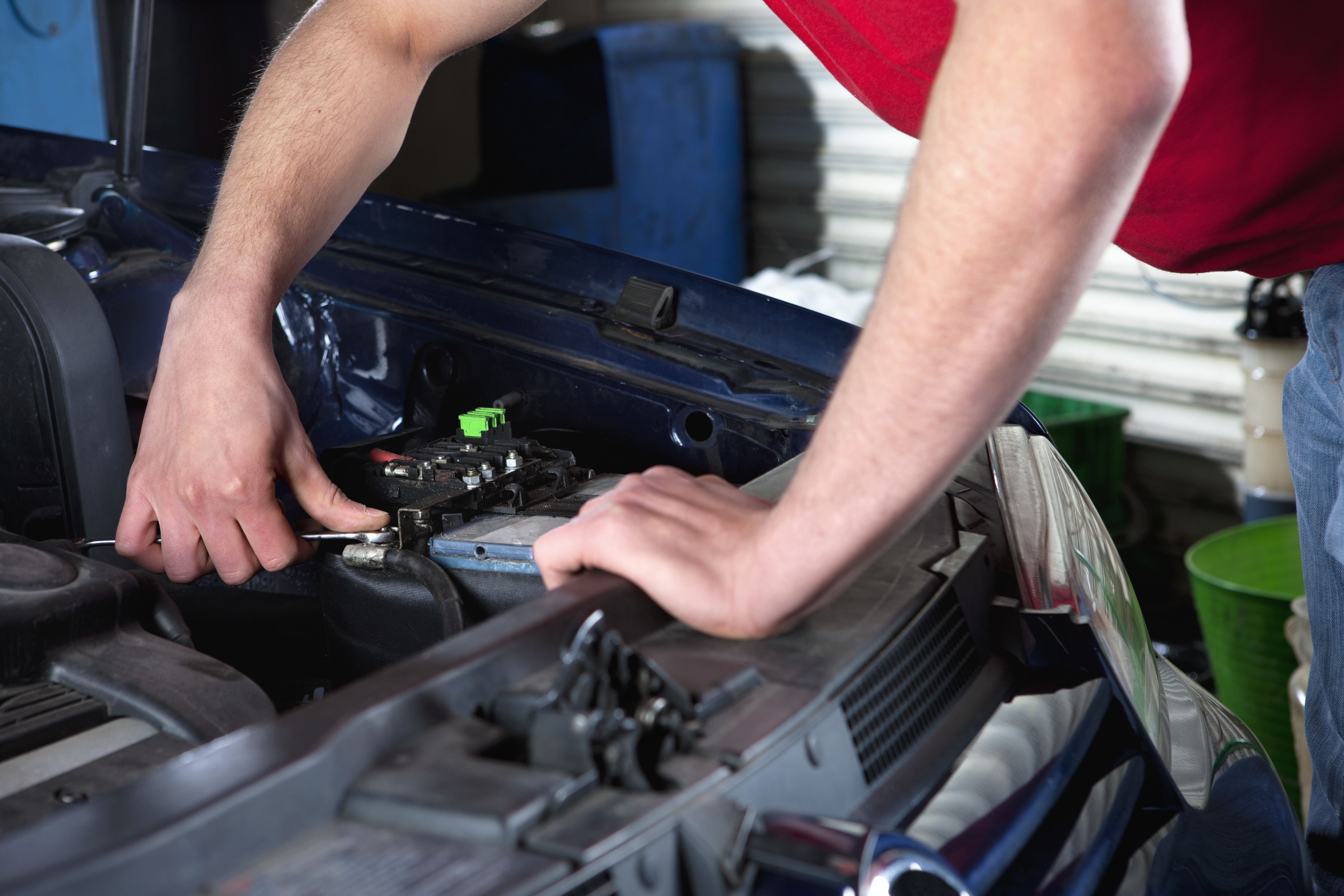 replace car battery