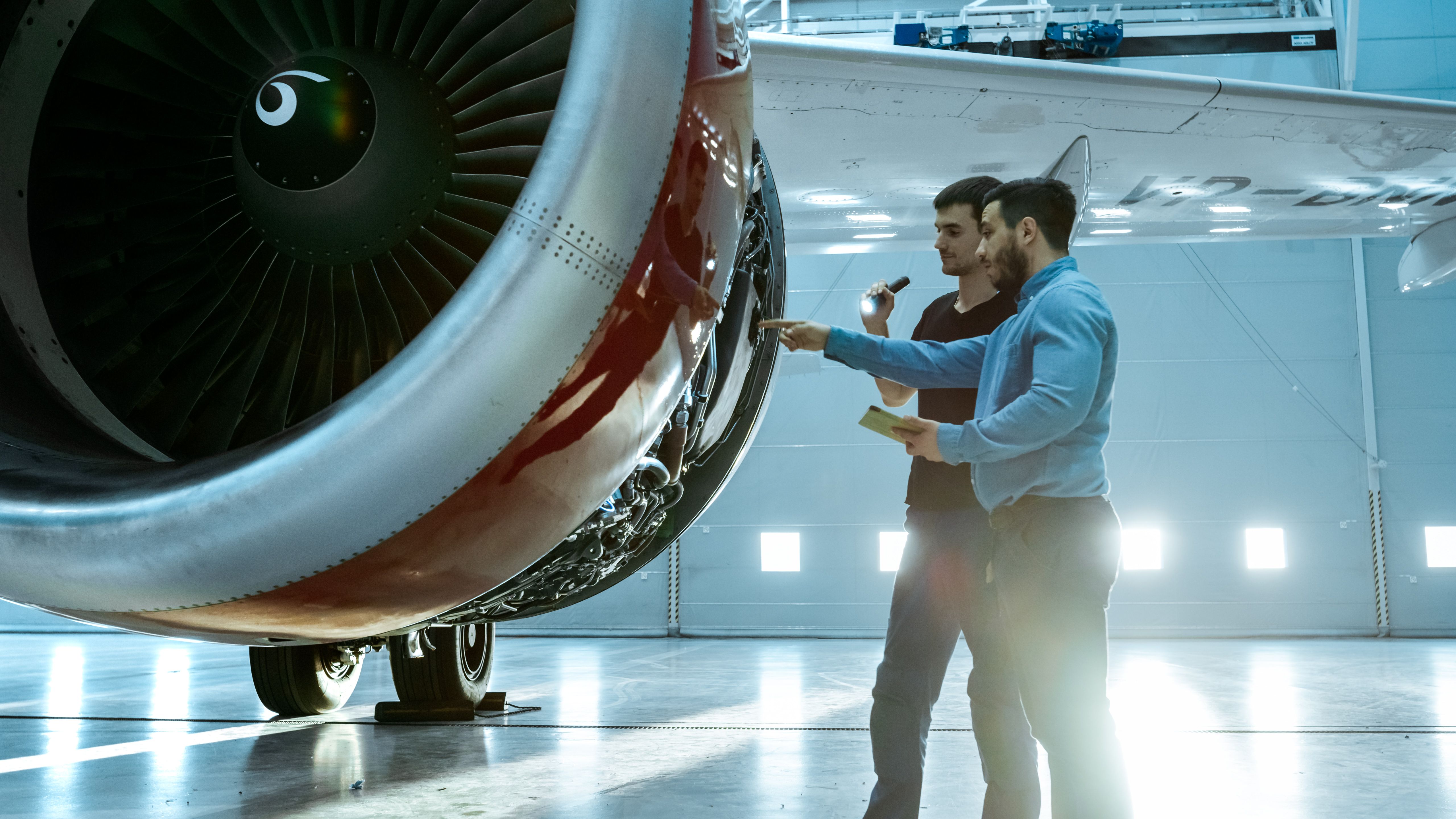 airplane technician