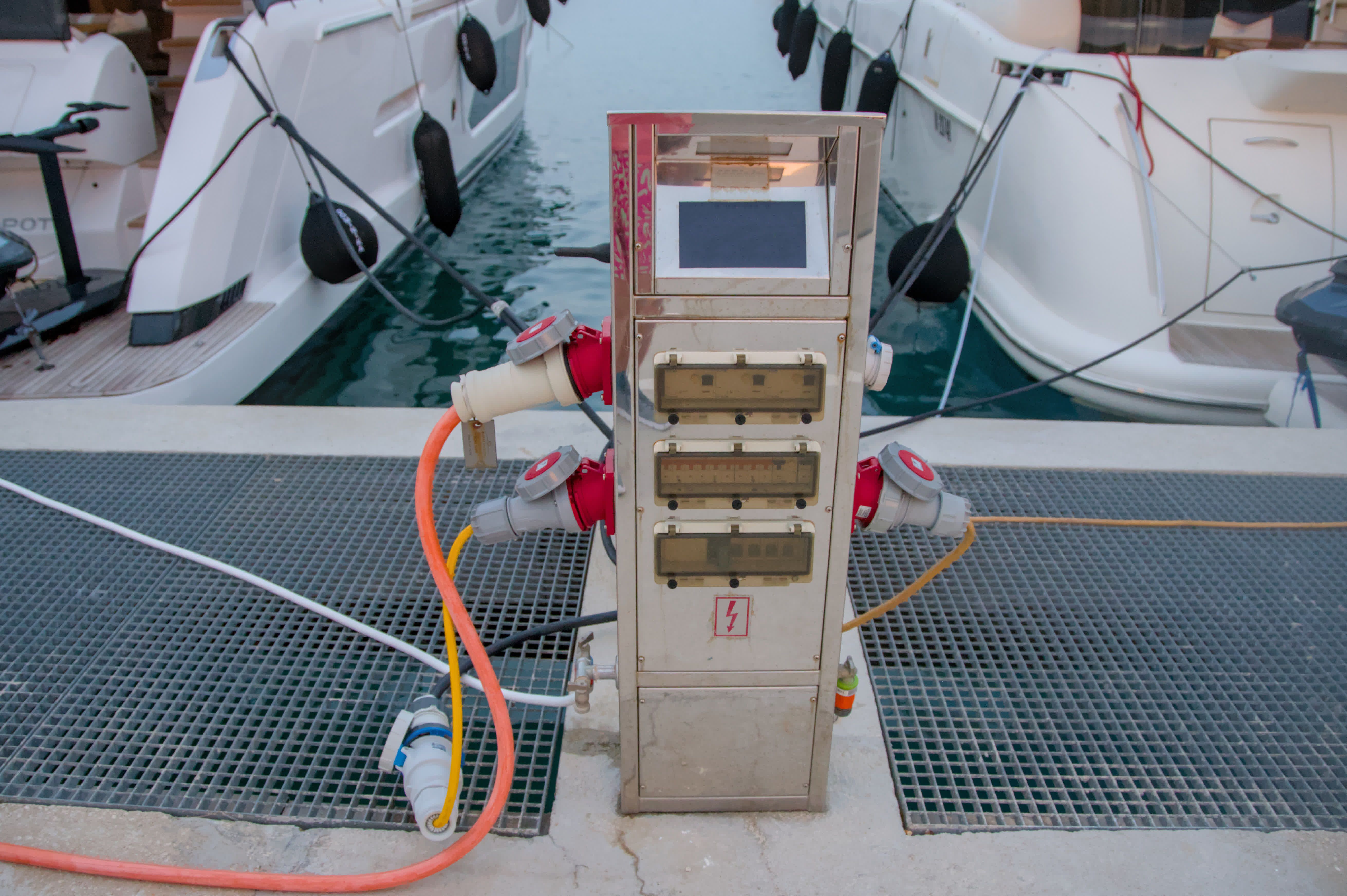 contact marine services