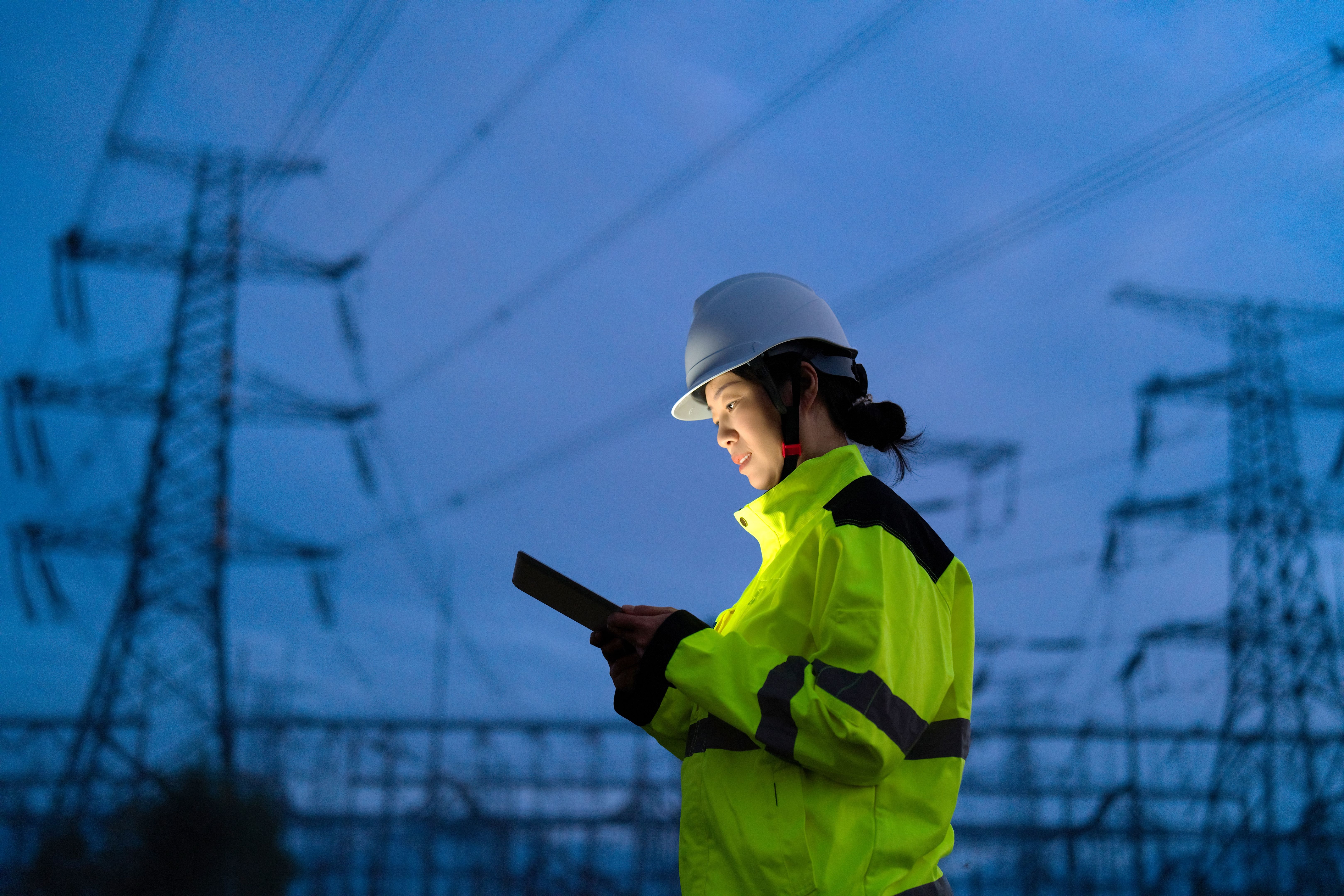 high voltage power lines