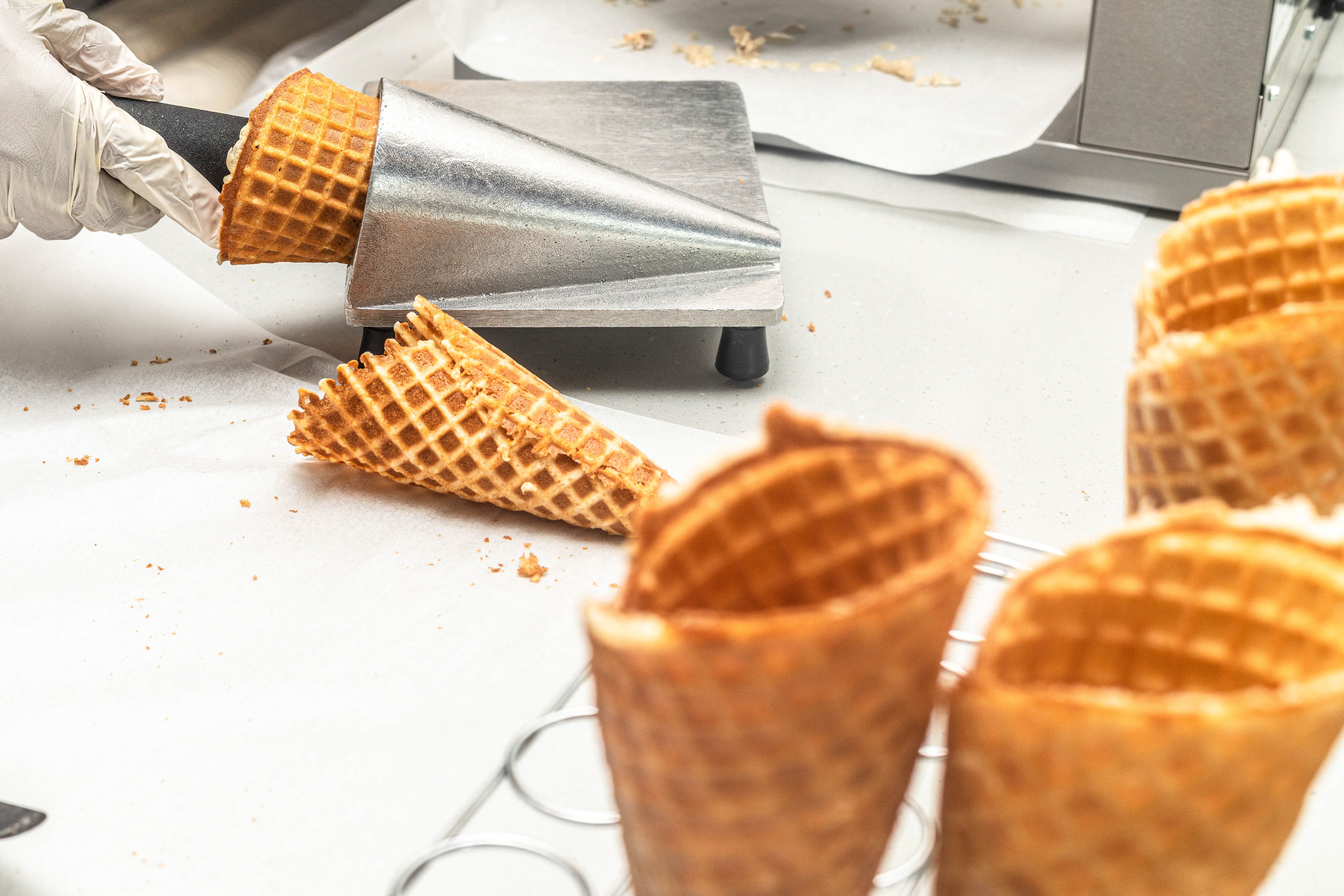 electric ice cream cone maker
