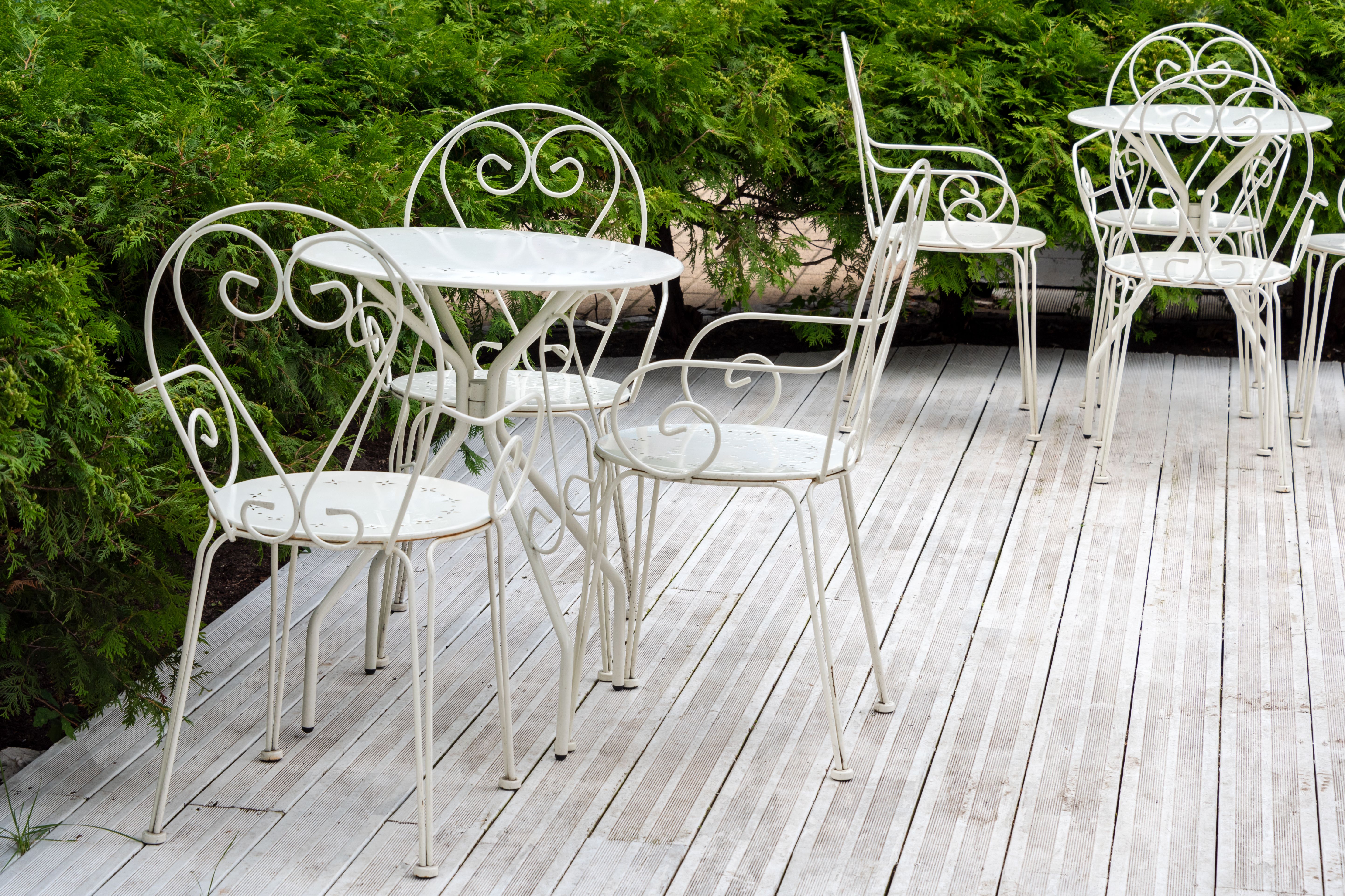 metal outdoor furniture