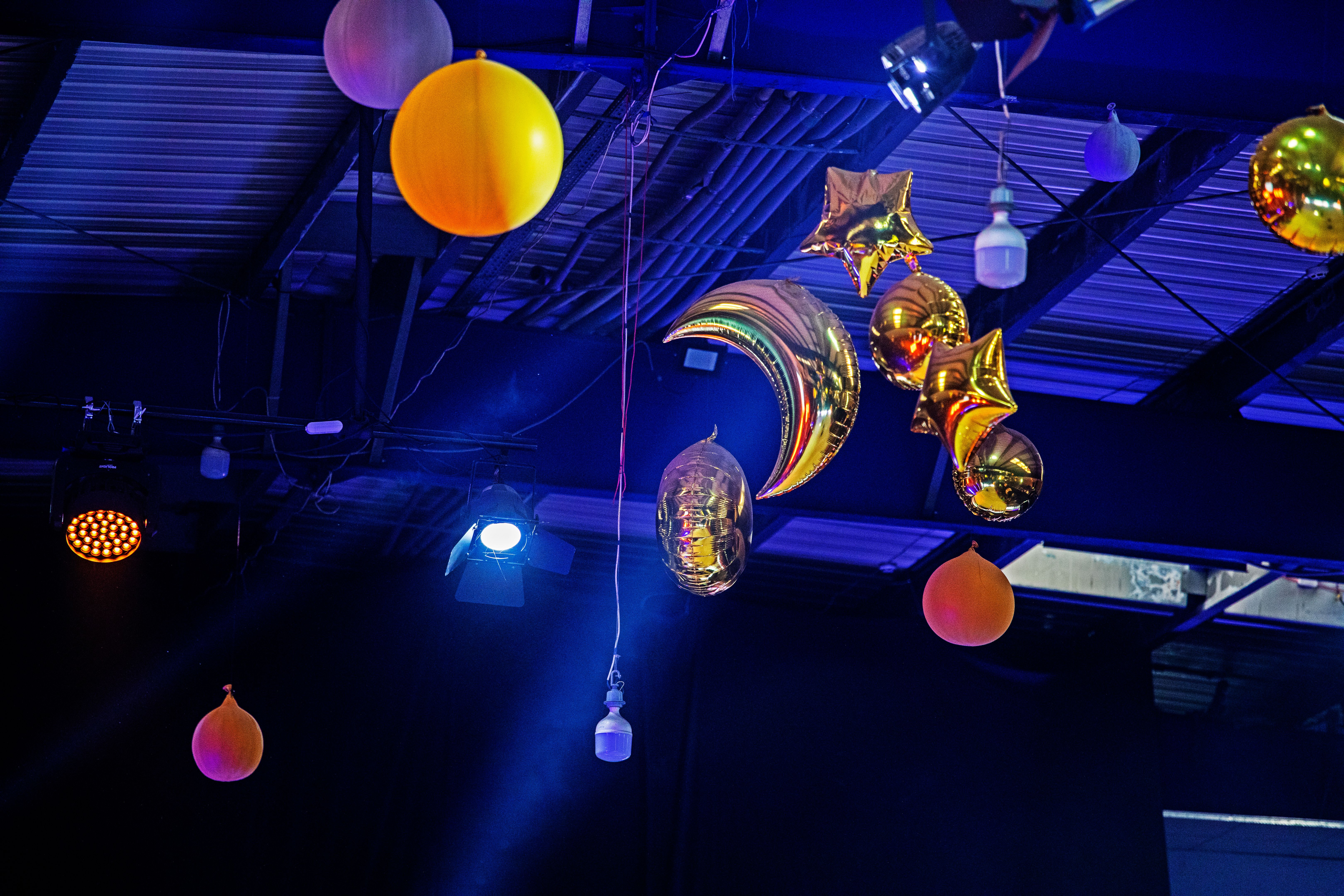 balloon display lighting