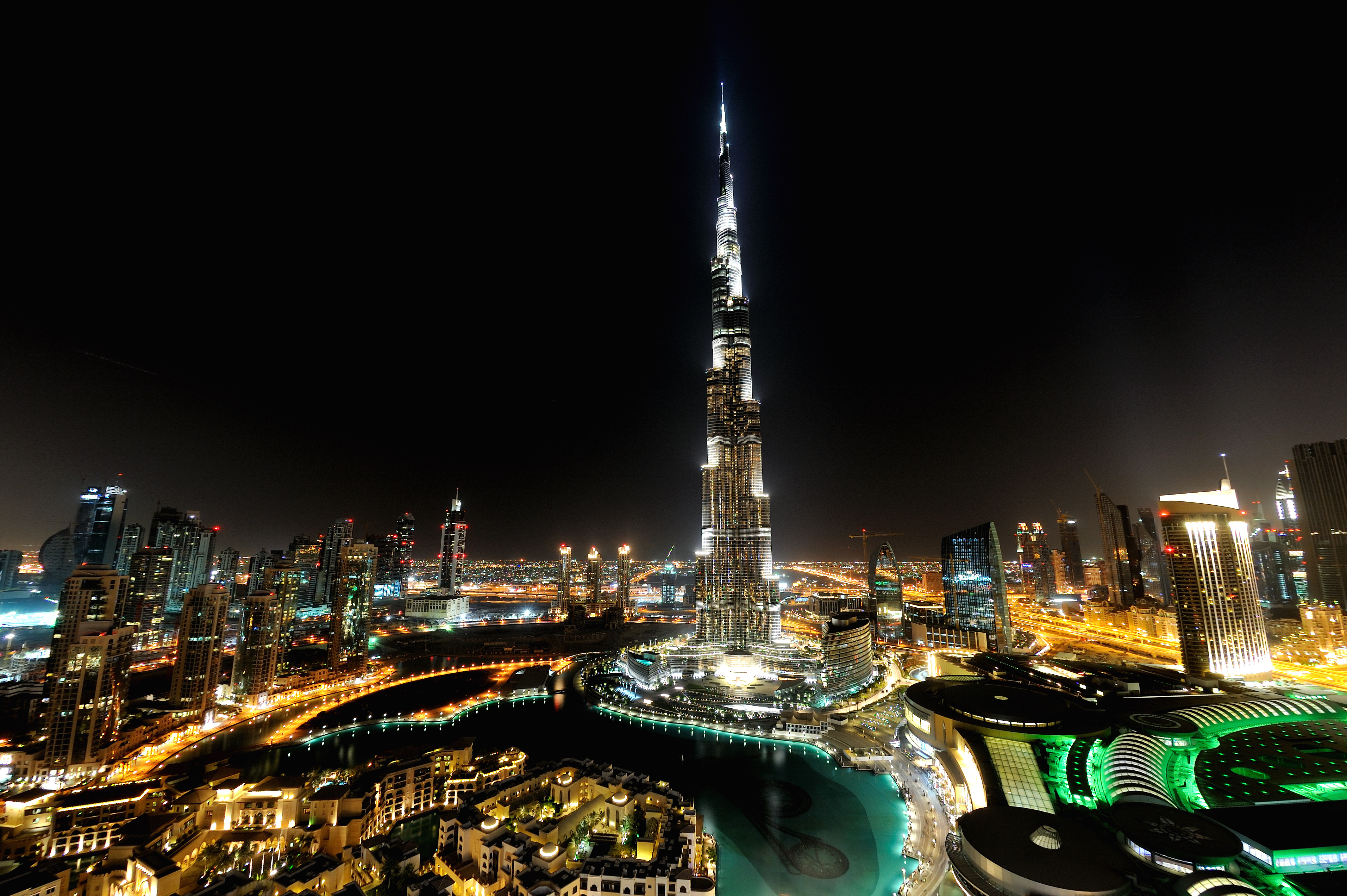 city of dubai at night