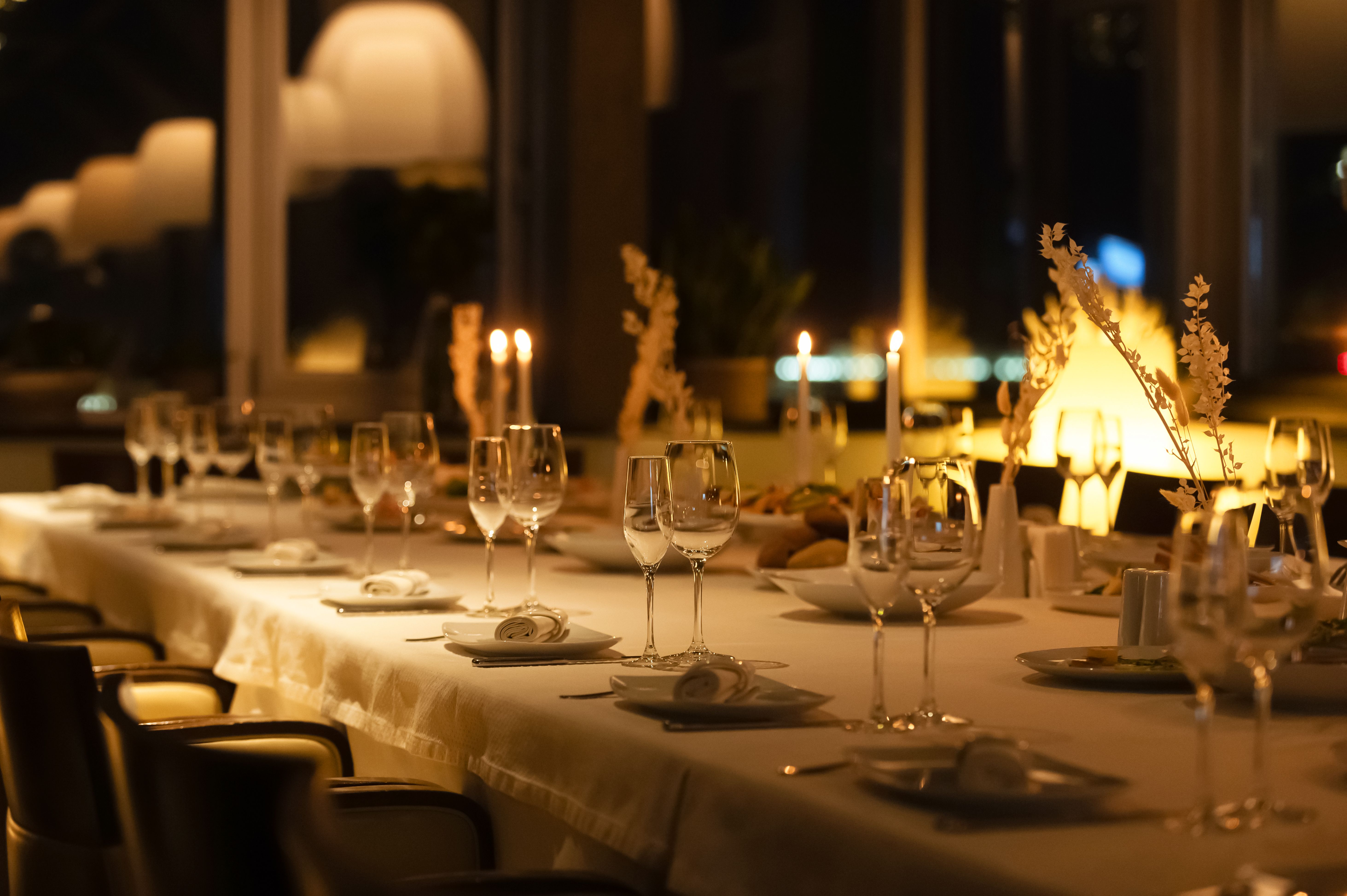 restaurant dining