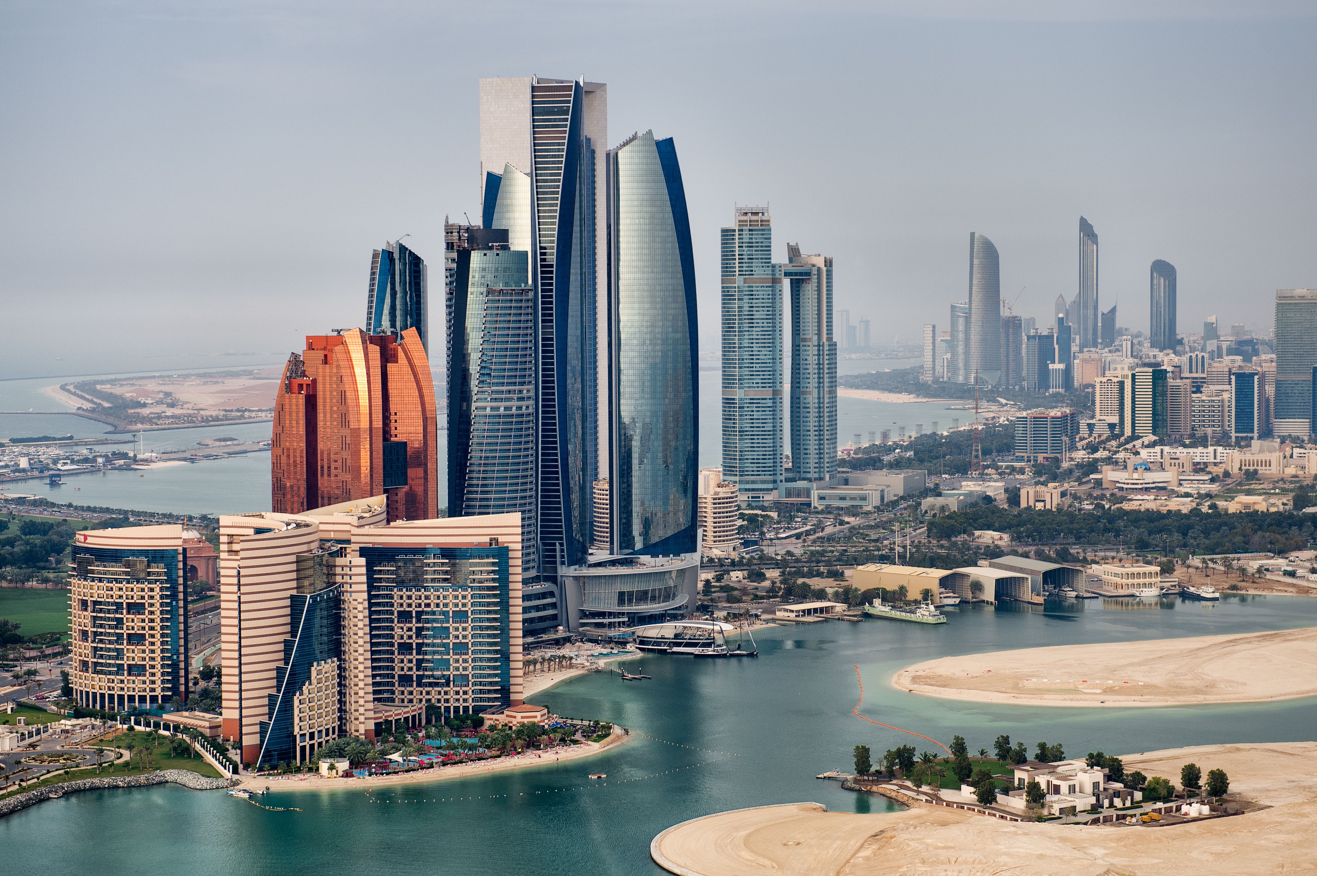 abu dhabi skyline