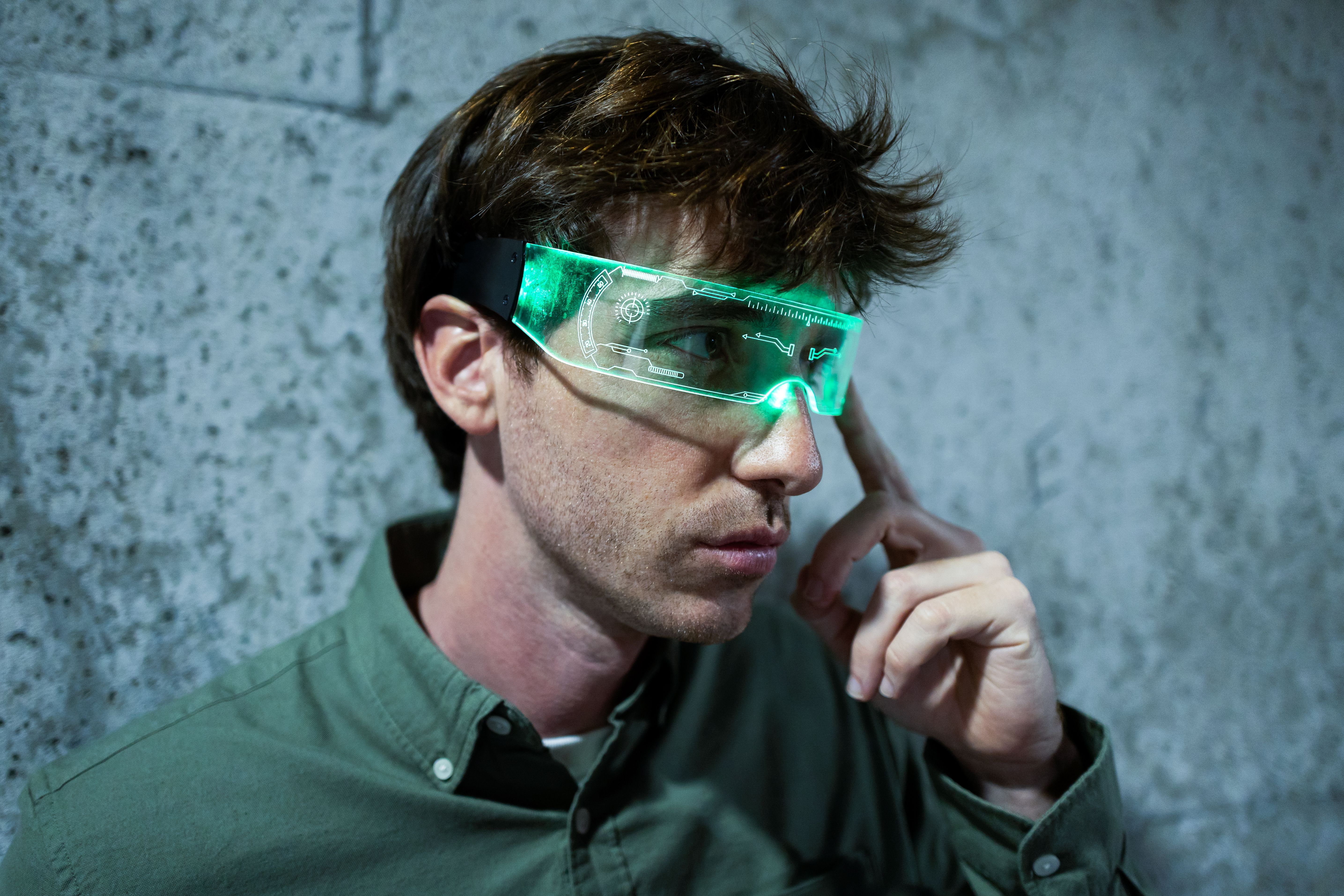 neon sign technician