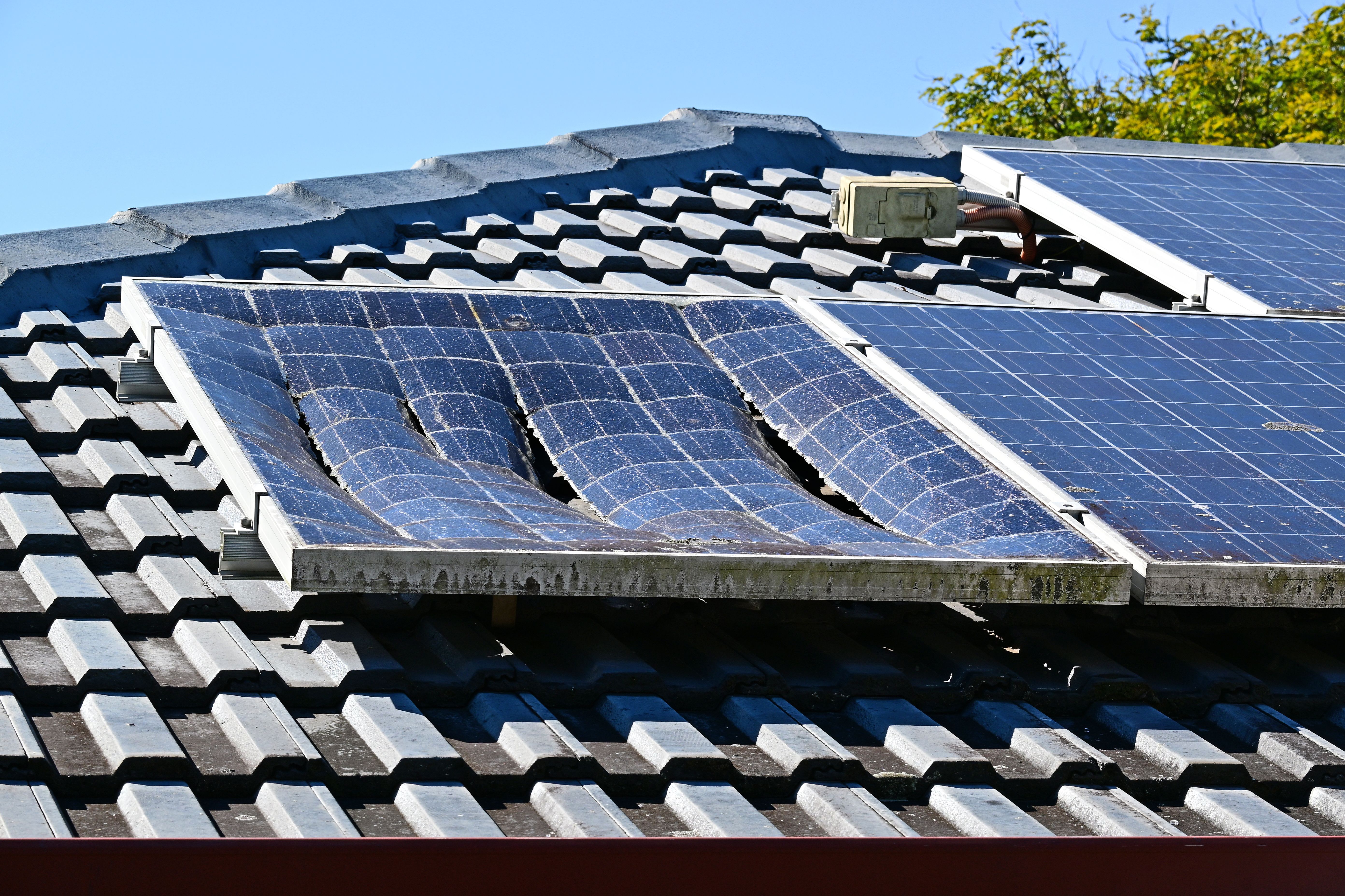 solar panels weather